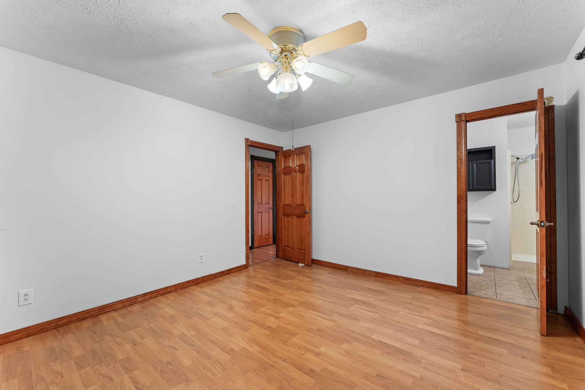 100 Cherokee Drive Property Photo 26