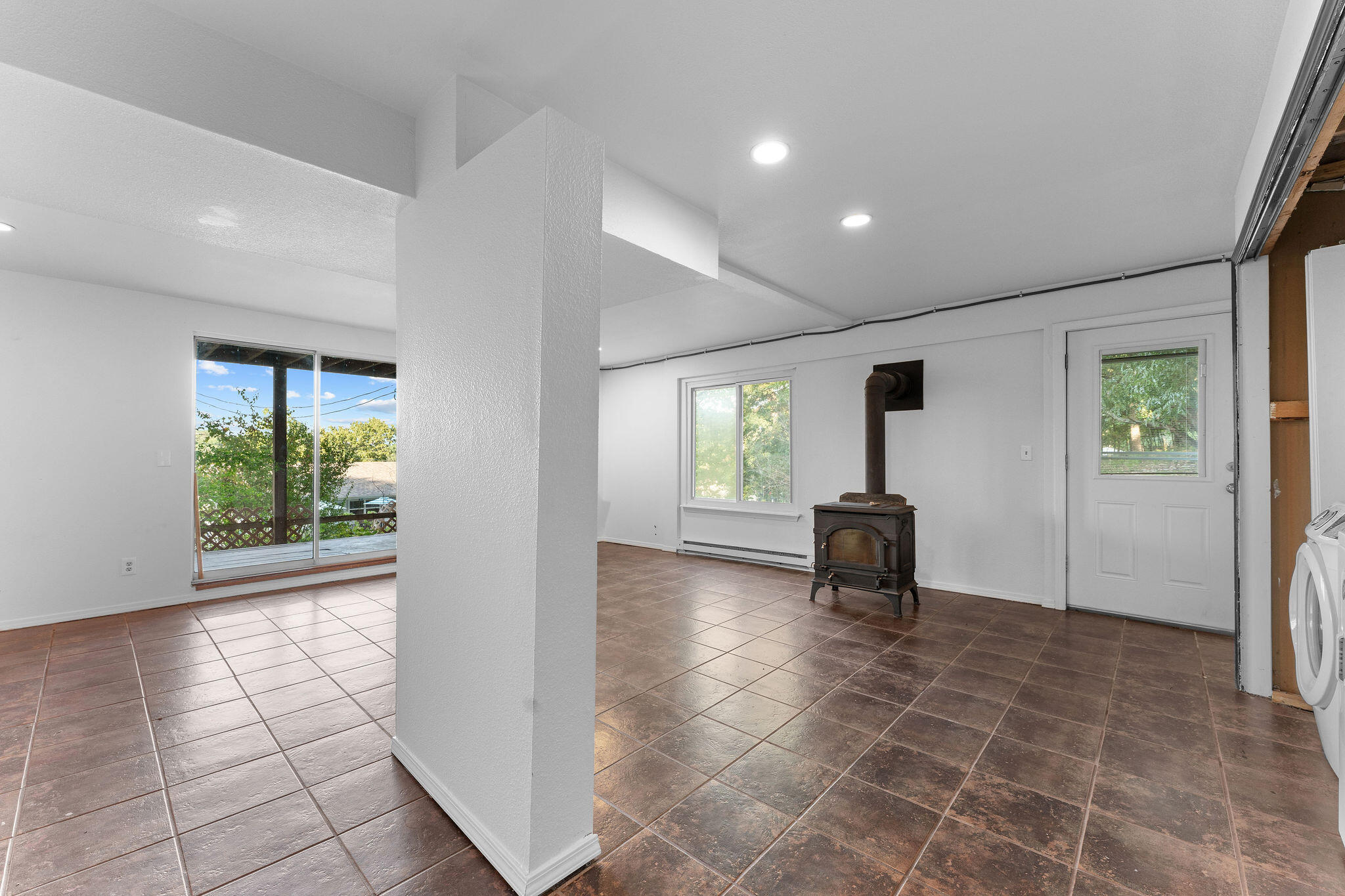 100 Cherokee Drive Property Photo 30