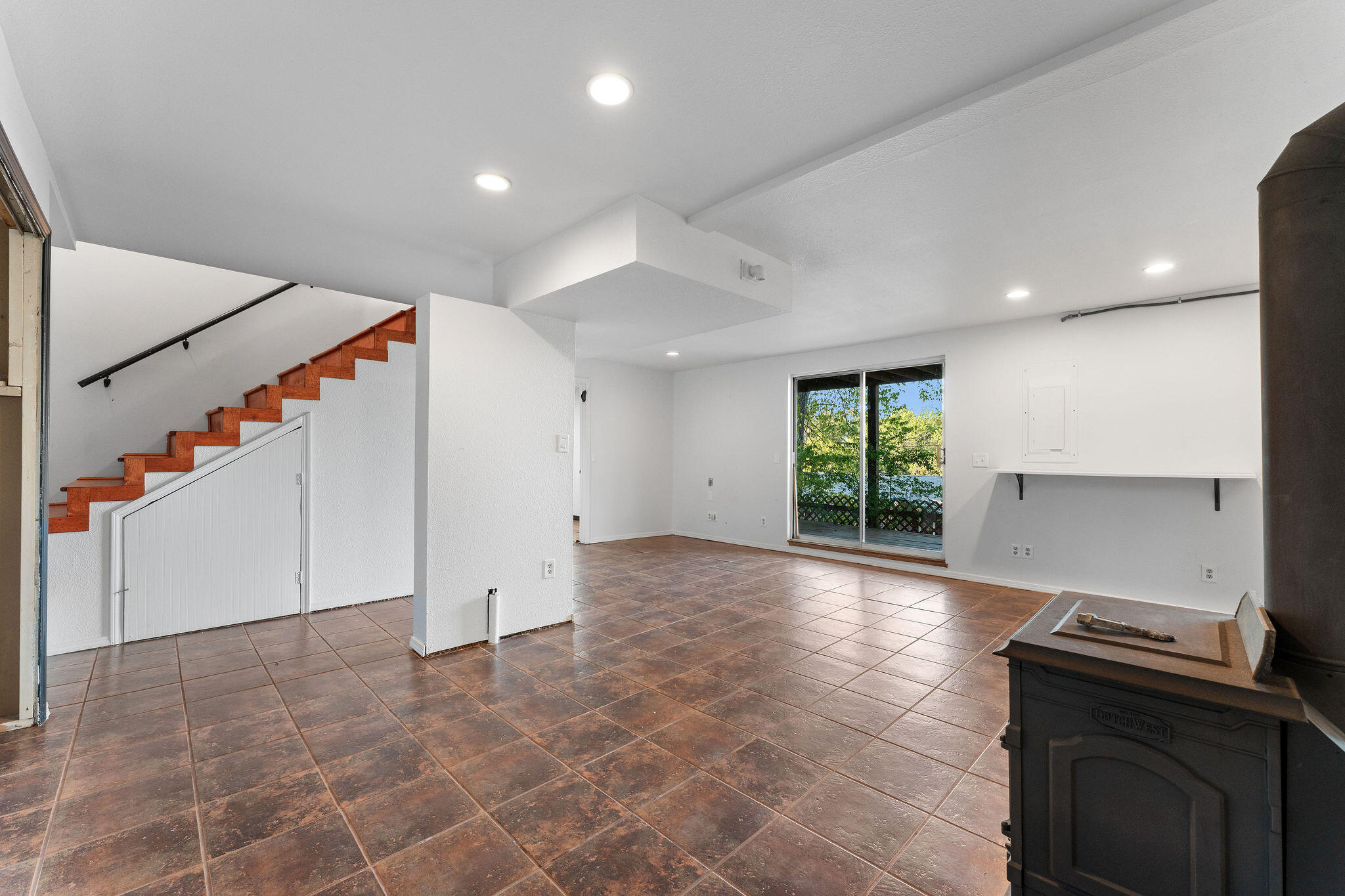 100 Cherokee Drive Property Photo 31