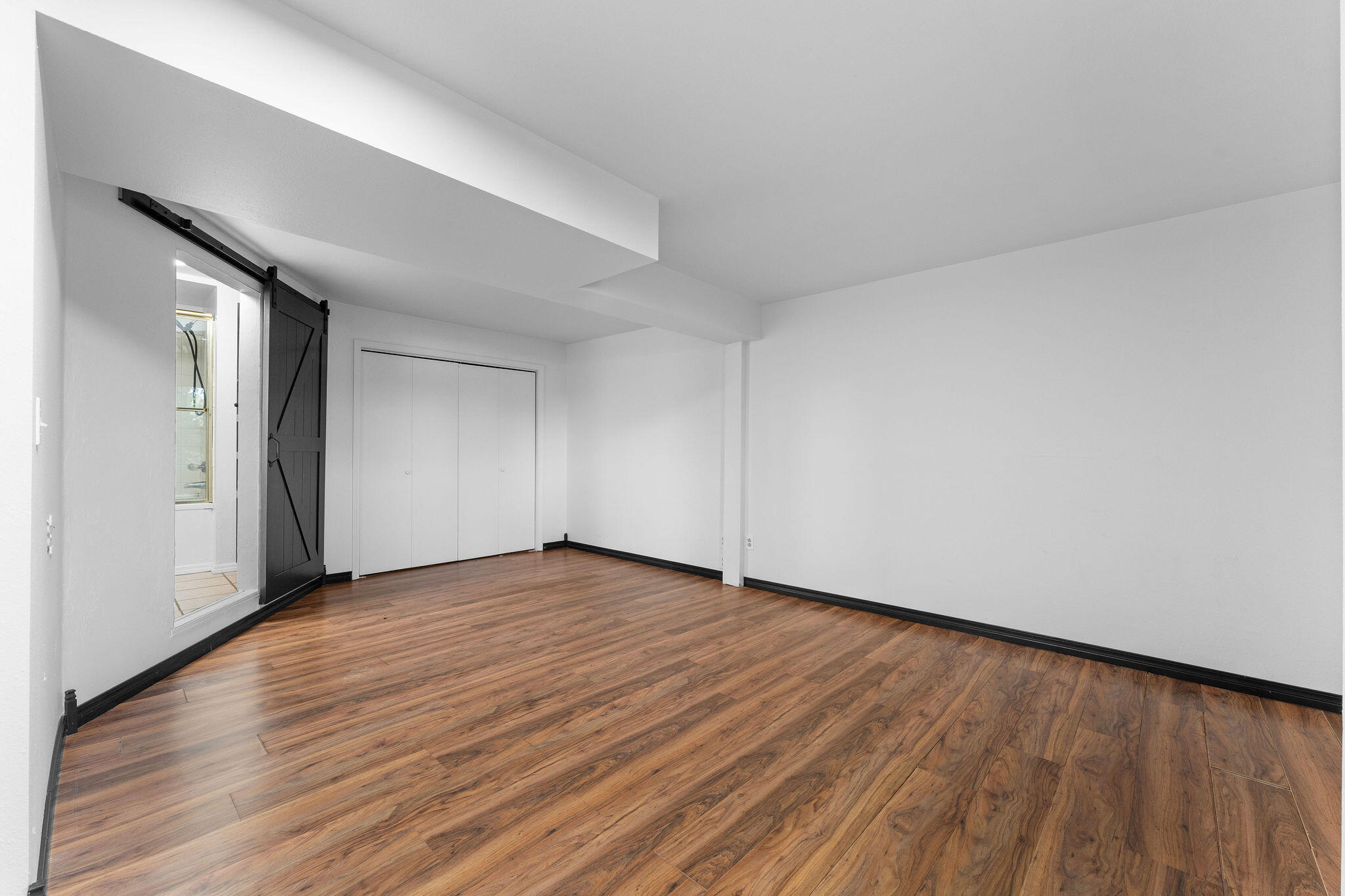 100 Cherokee Drive Property Photo 33