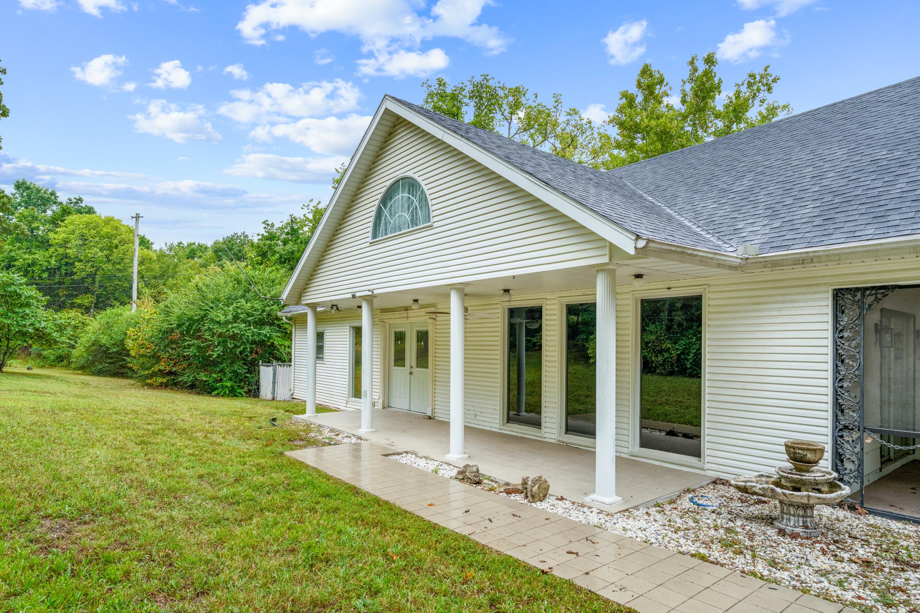 8669 Historic Highway 165 Property Photo 4