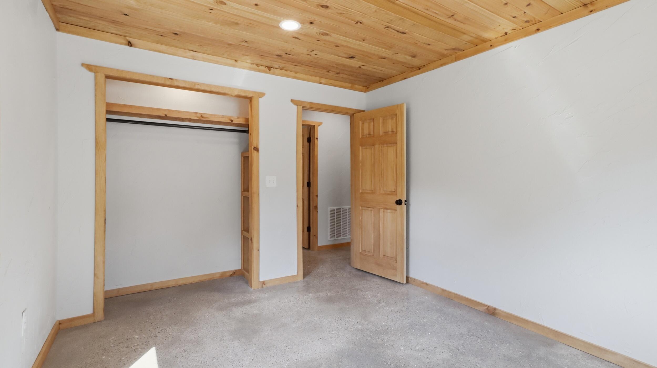 305 West 14th Street Property Photo 18