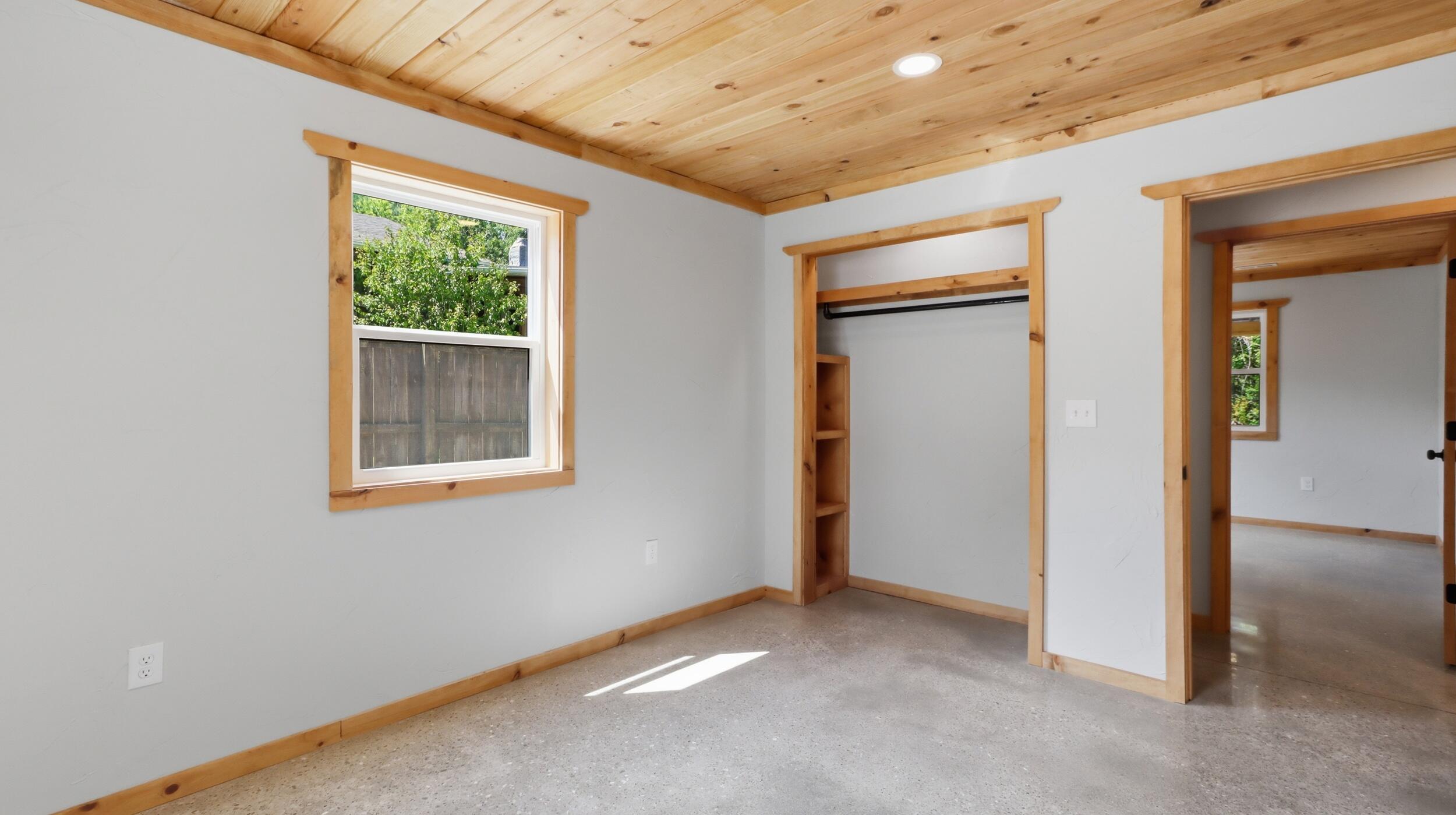 305 West 14th Street Property Photo 19