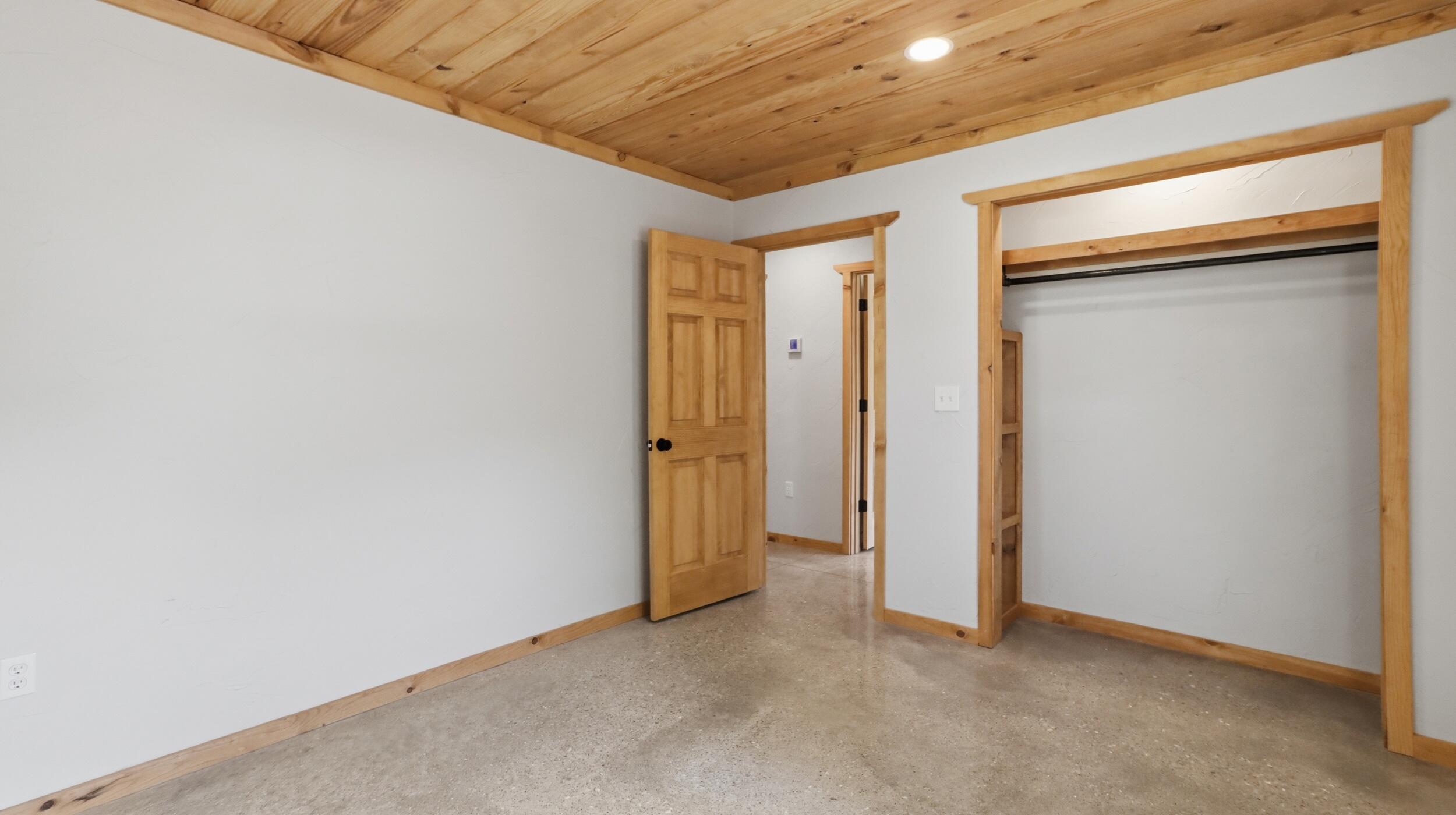 305 West 14th Street Property Photo 21
