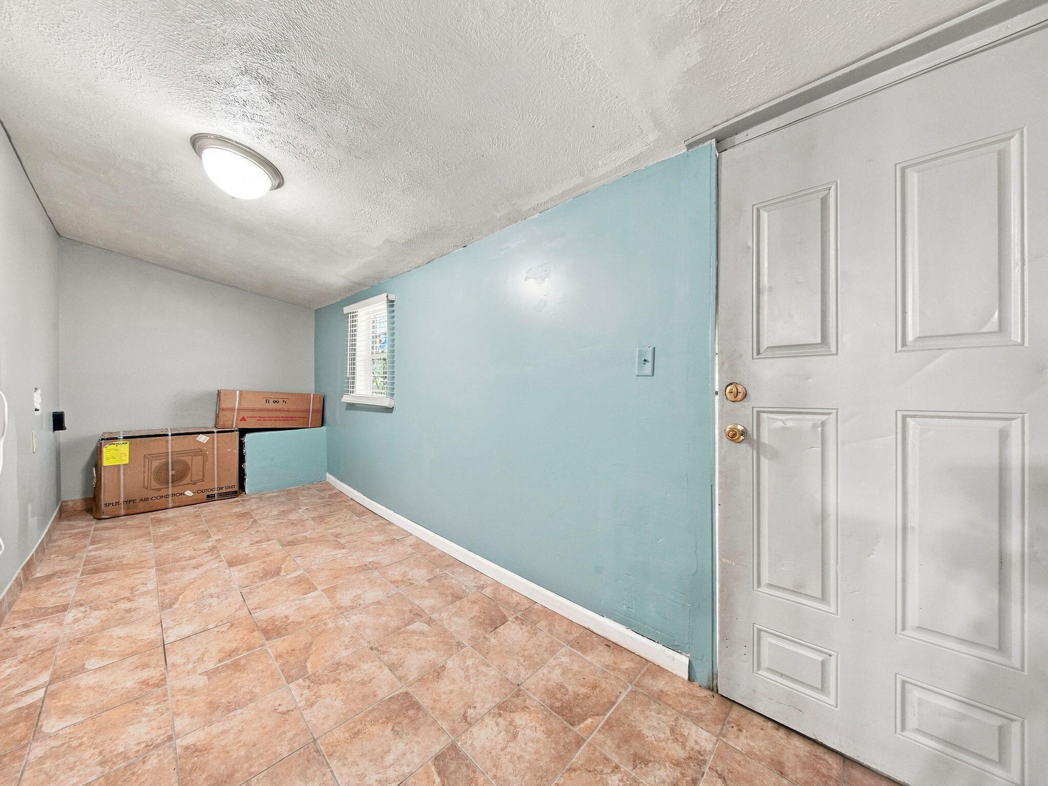 617 North Hillcrest Avenue Property Photo 8
