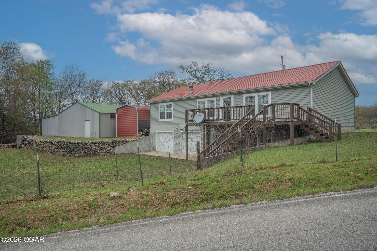 25067 Farm Road 1266 Property Photo 3
