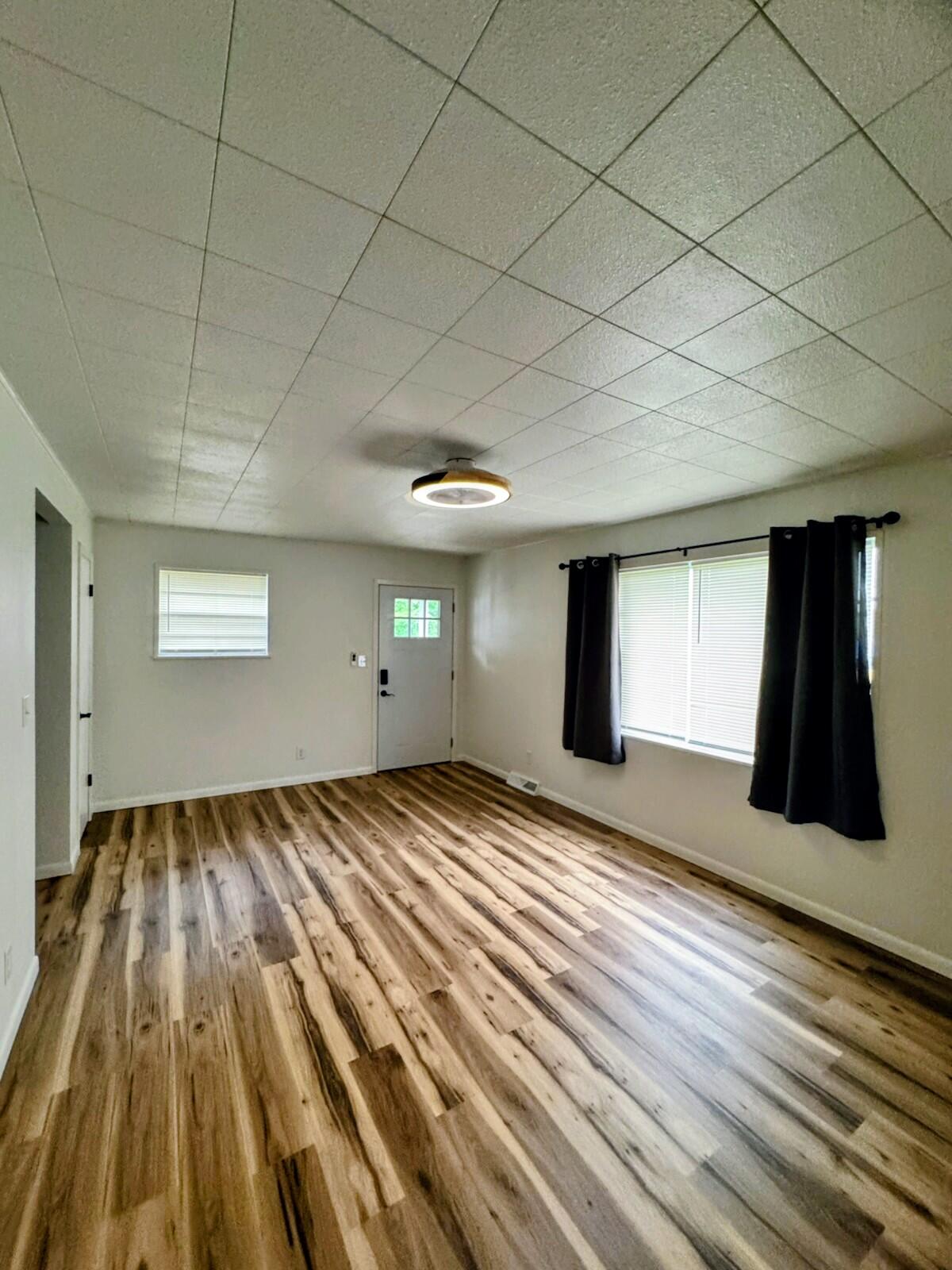 303 Vine Street Property Photo 7