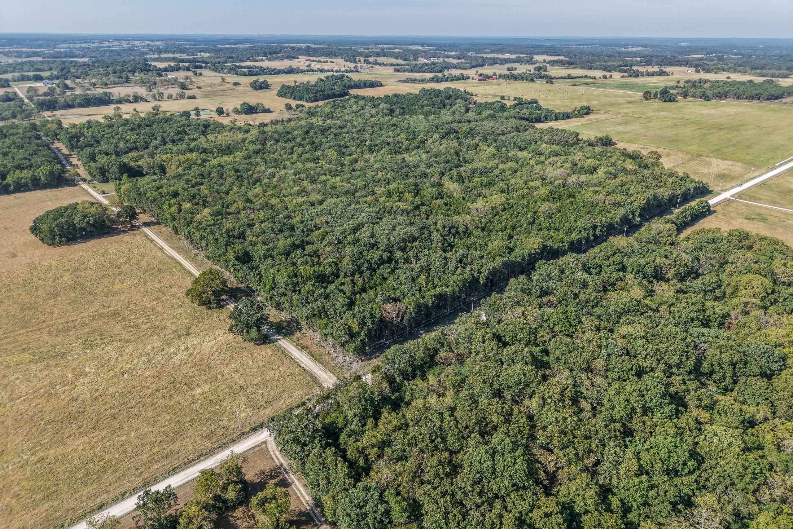 000 County Line Rd Property Photo 12