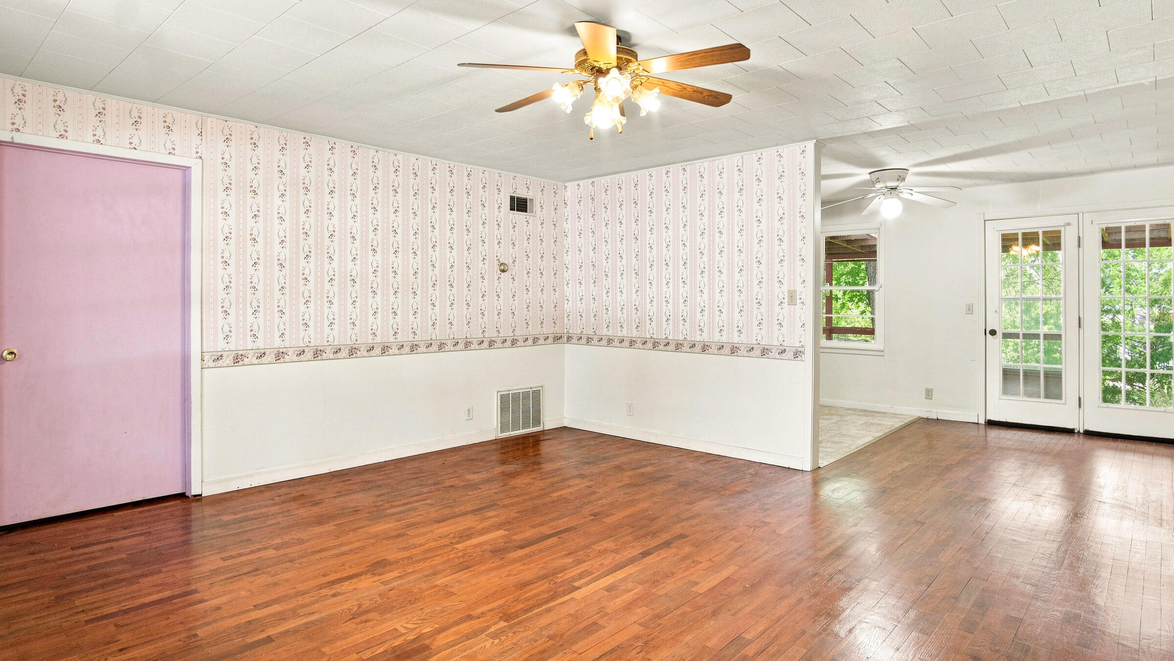 836 Missouri Avenue Property Photo 3
