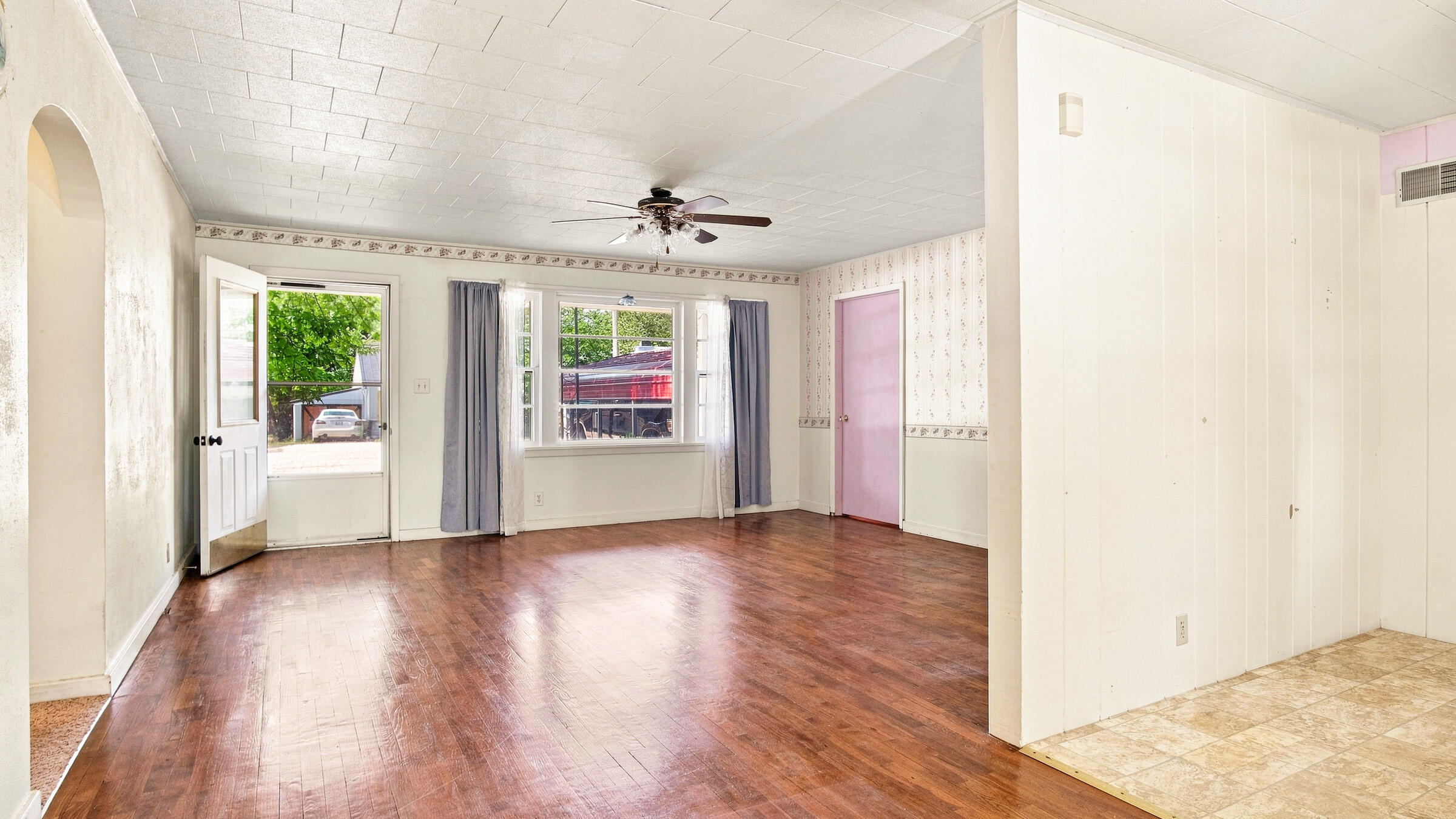 836 Missouri Avenue Property Photo 7