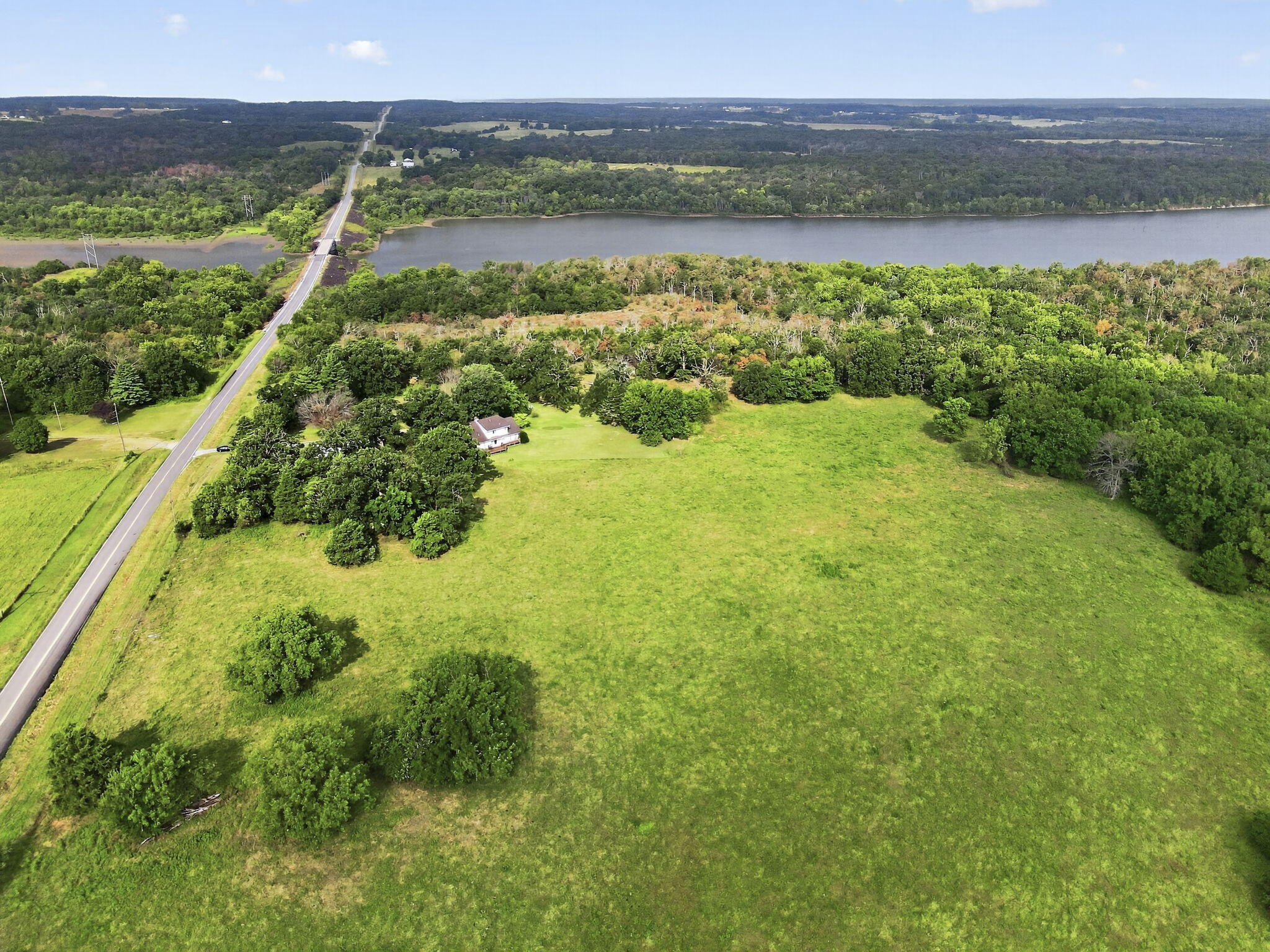 000 East State Highway 215 Property Photo 14