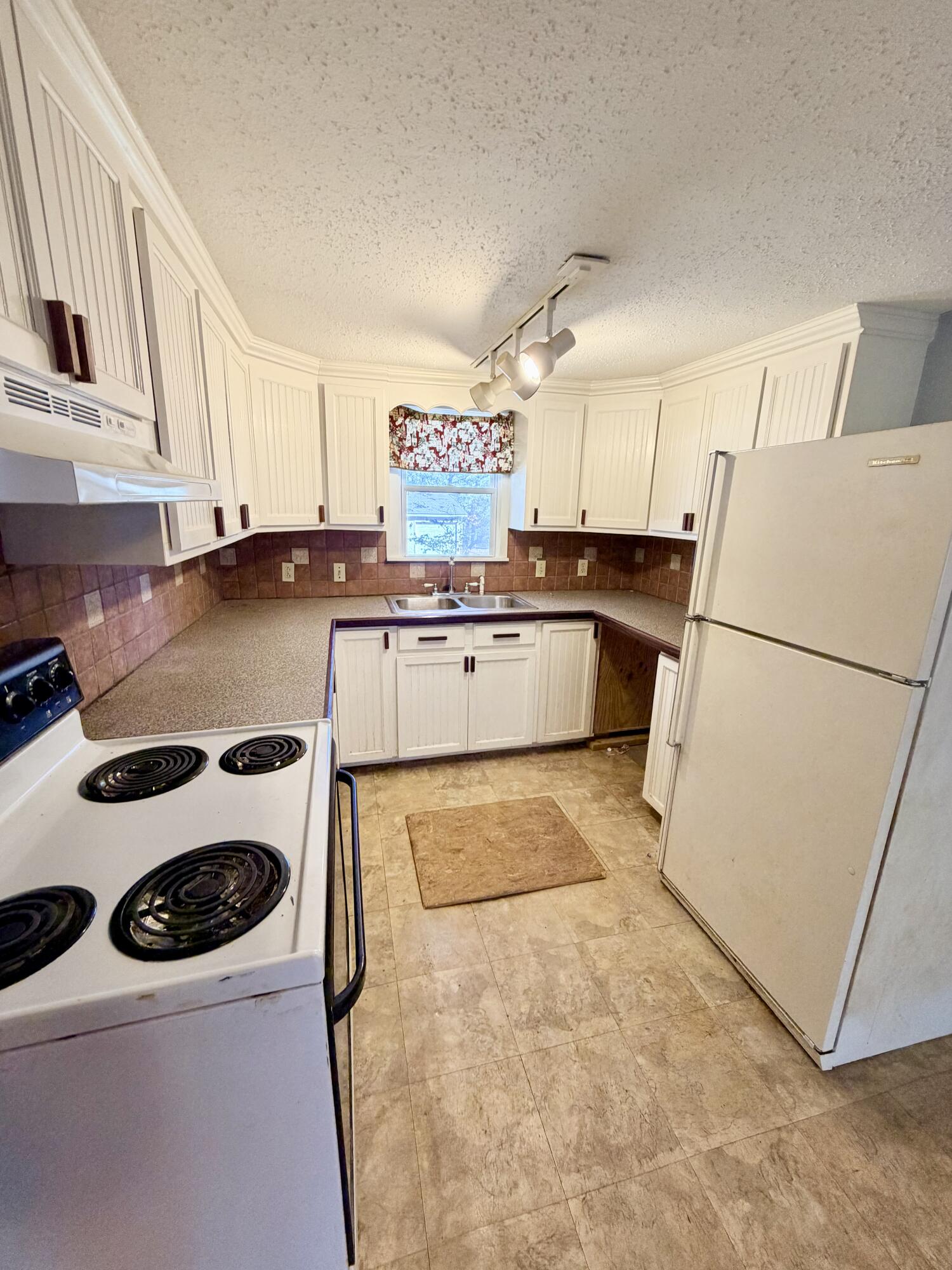 25870 County Road 250 Property Photo 10