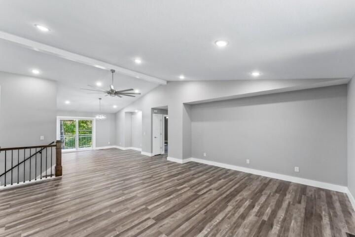 903 Oak Grove Lane Property Photo 8