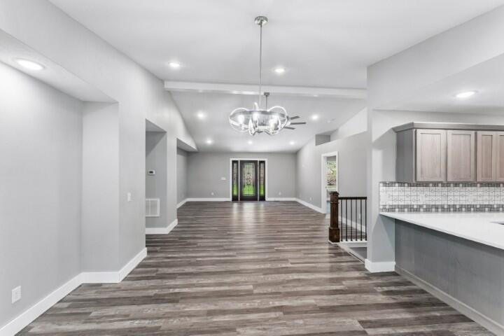 903 Oak Grove Lane Property Photo 15
