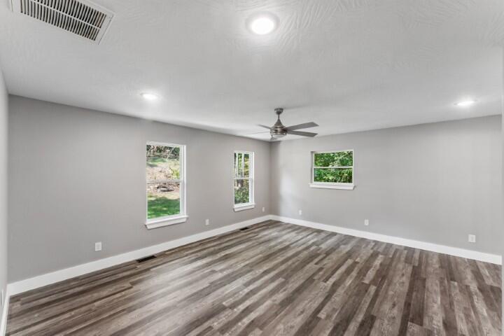 903 Oak Grove Lane Property Photo 19