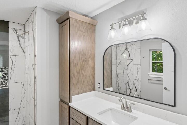 903 Oak Grove Lane Property Photo 25