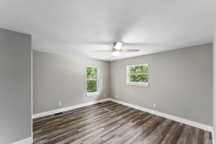 903 Oak Grove Lane Property Photo 29