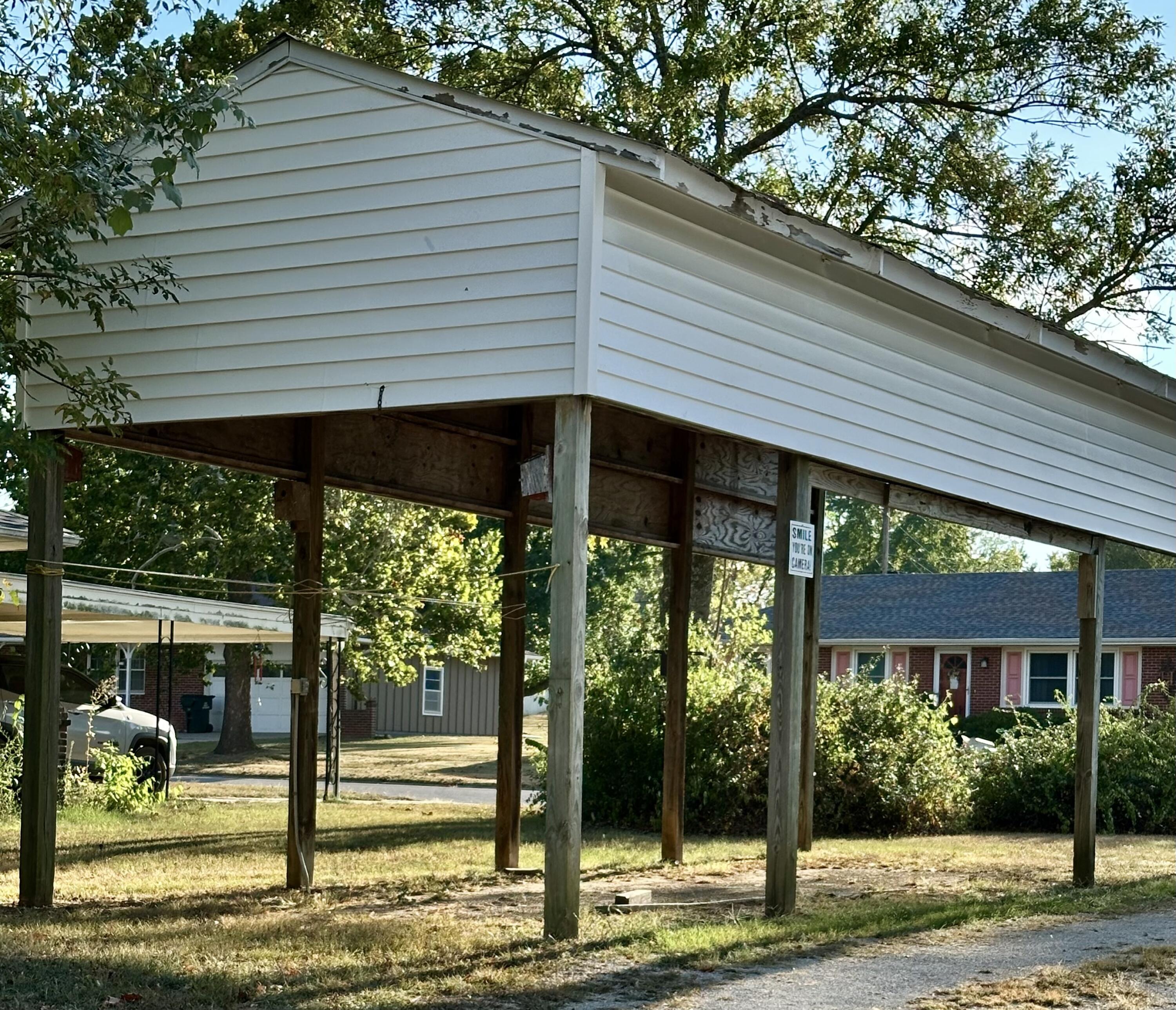 1232 North Tucker Street Property Photo 6