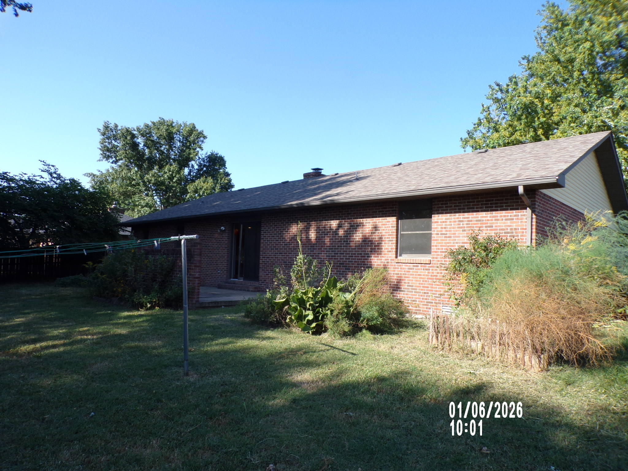 1816 South Hedgewood Drive South Property Photo 3