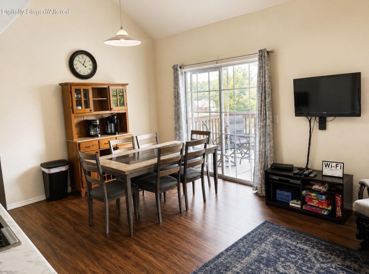 690 Fall Creek Drive 10 Property Photo 3