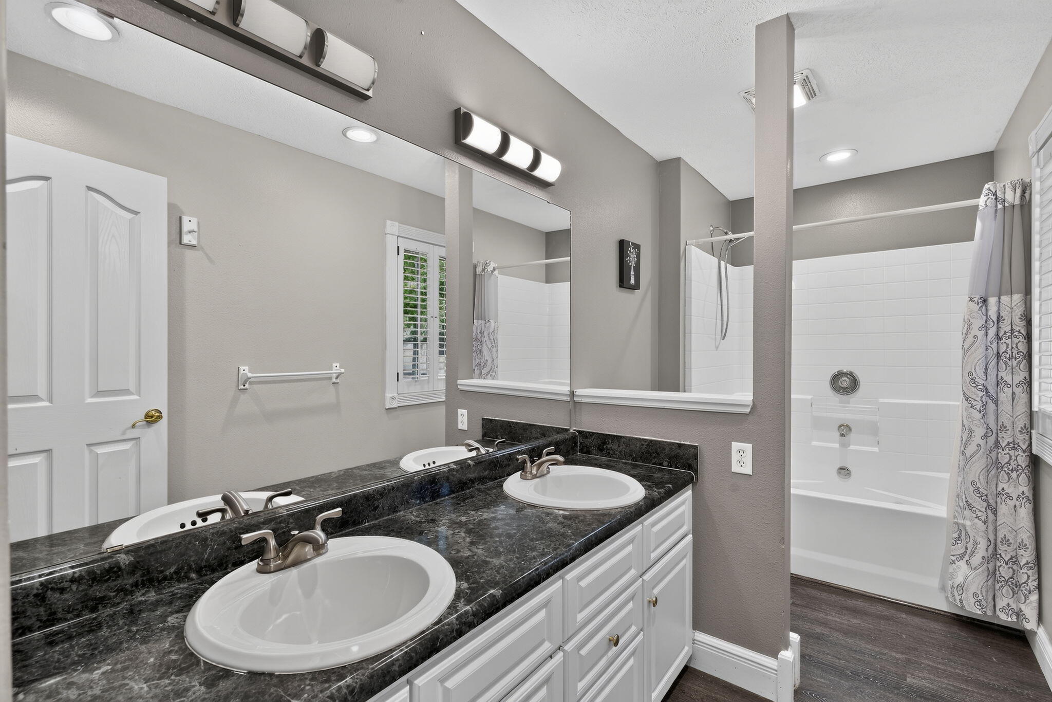 2316 West Westview Street Property Photo 18