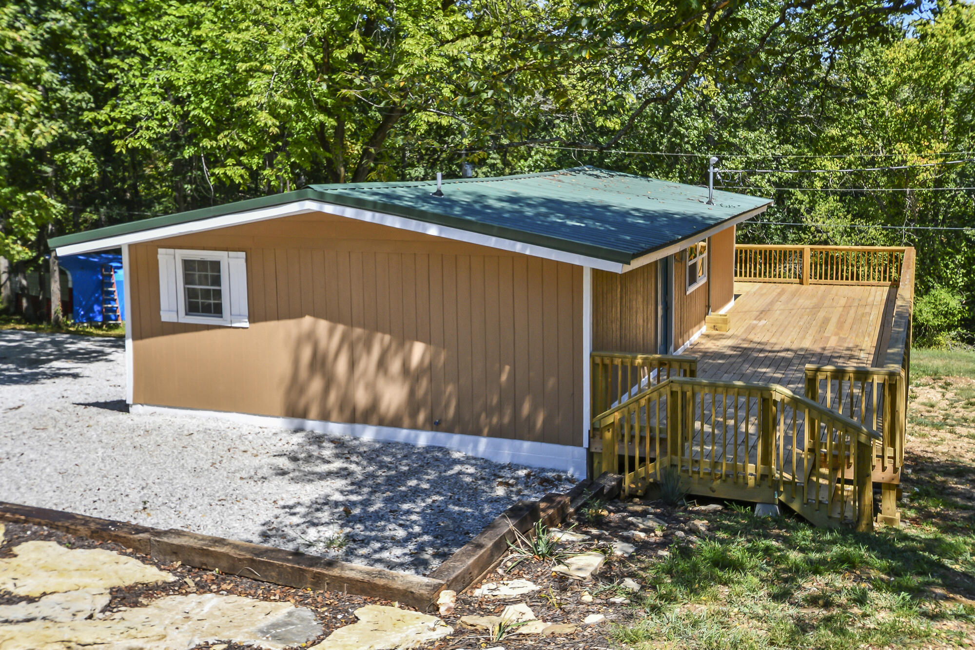 283 Saint Cloud Drive Property Photo 2