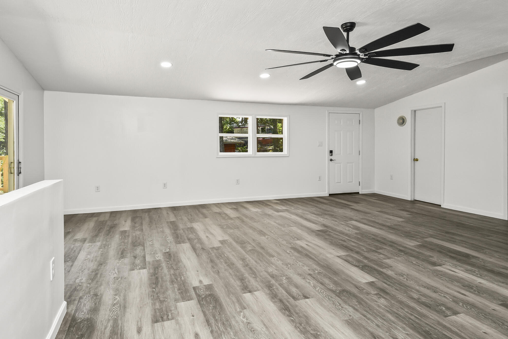 283 Saint Cloud Drive Property Photo 16