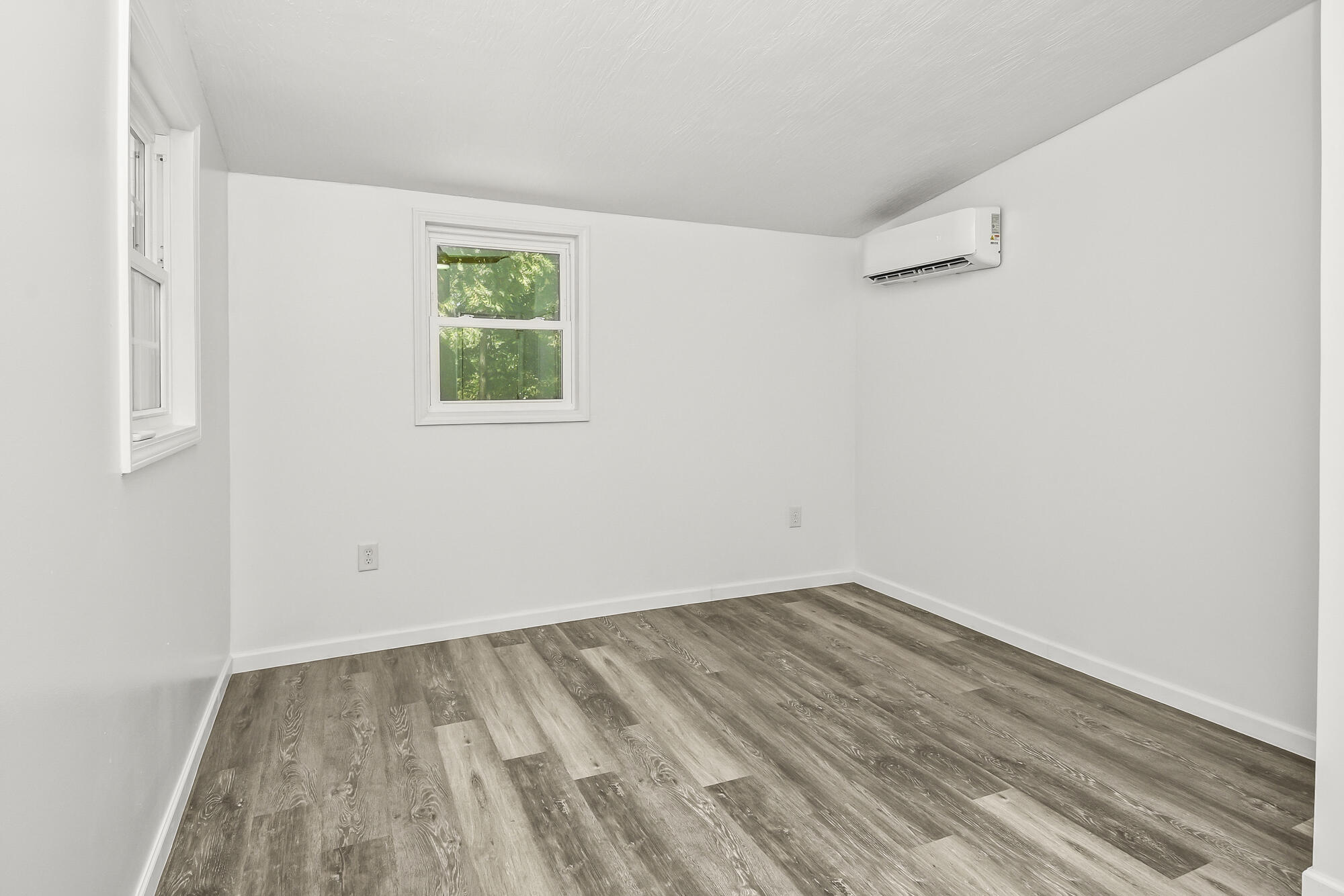 283 Saint Cloud Drive Property Photo 19