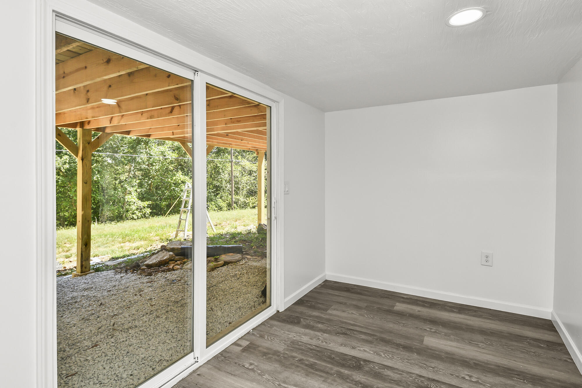283 Saint Cloud Drive Property Photo 22