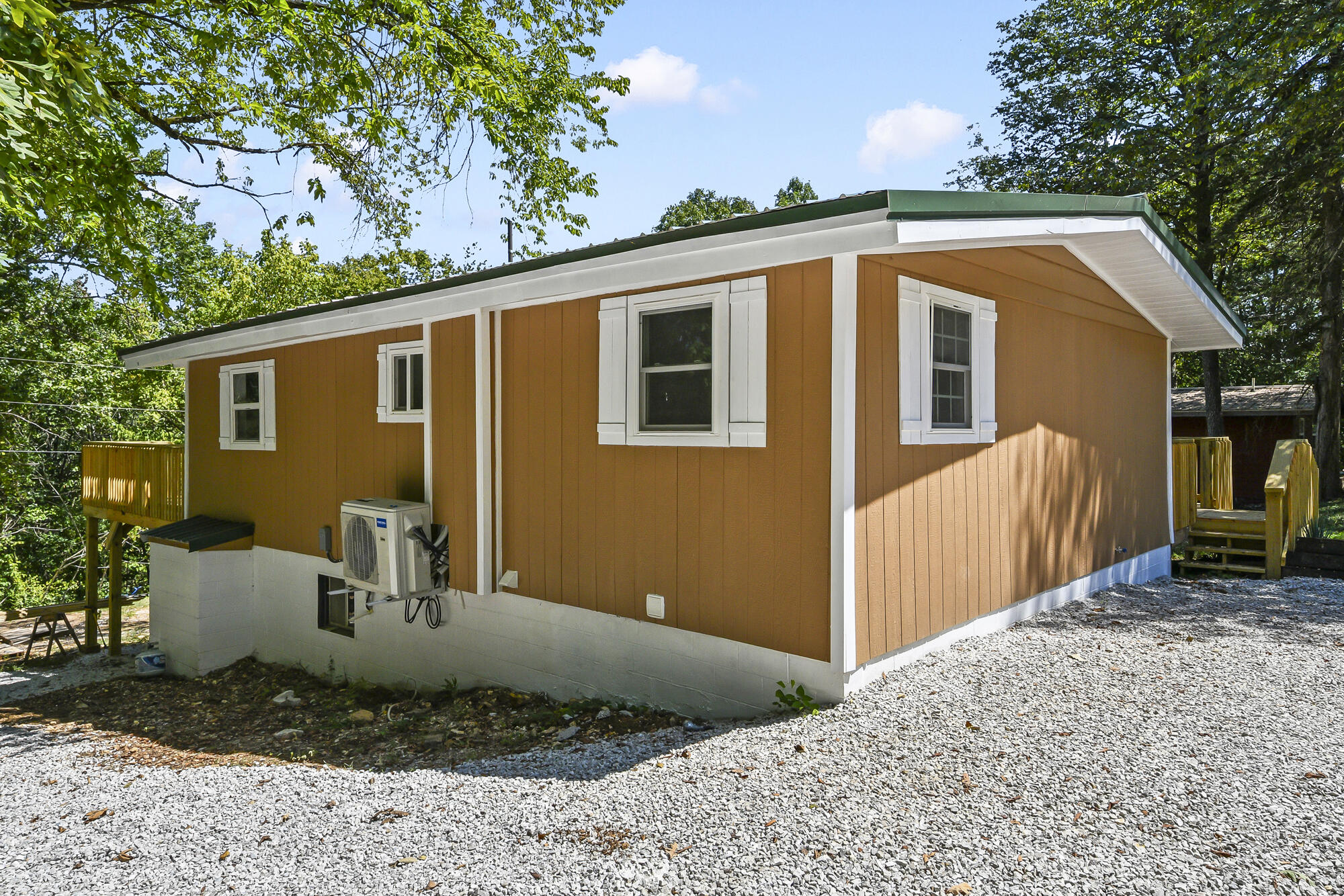 283 Saint Cloud Drive Property Photo 32