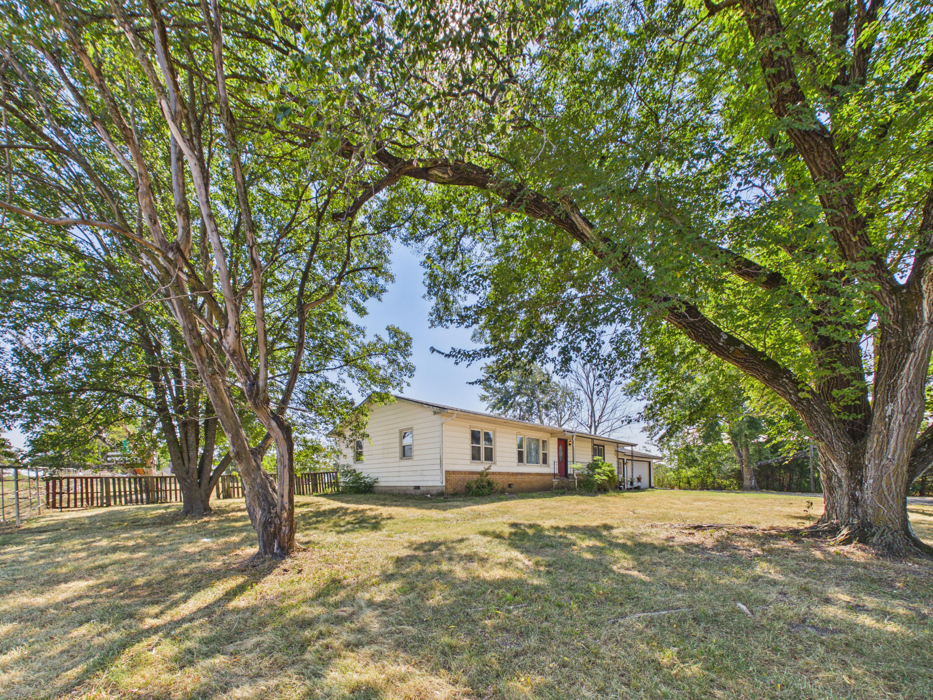 2412 Us Highway 65 Property Photo 6