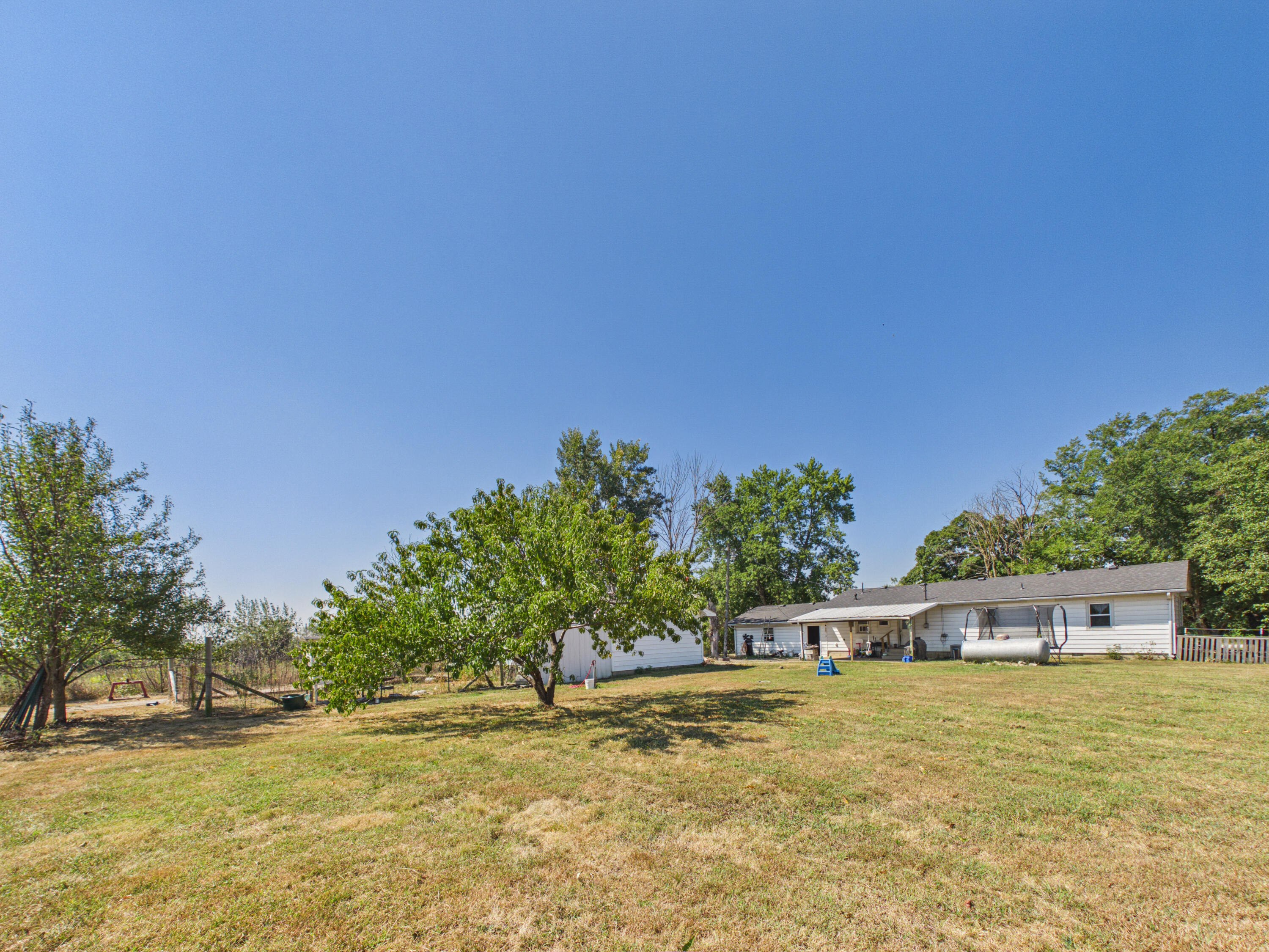 2412 Us Highway 65 Property Photo 11
