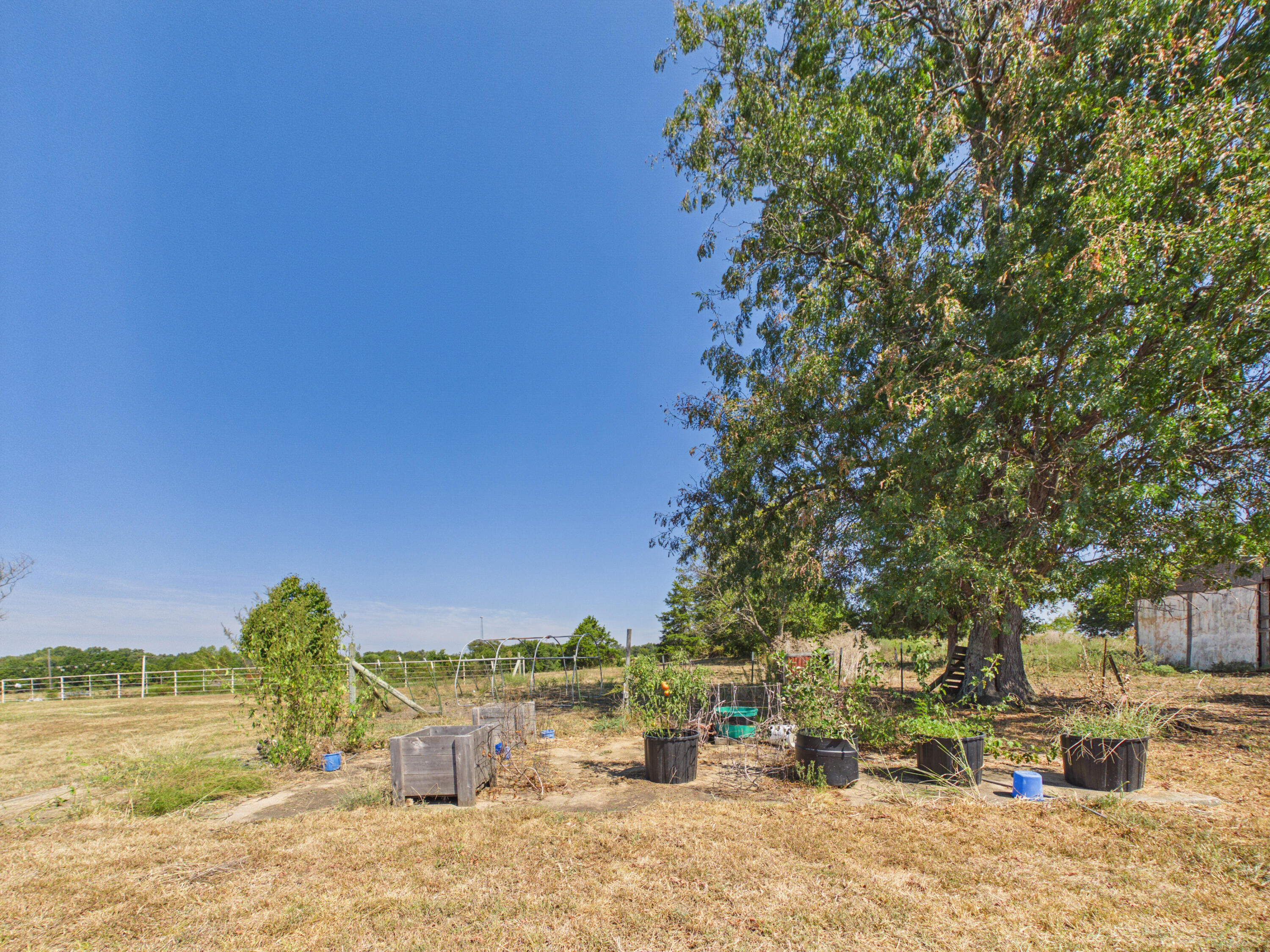 2412 Us Highway 65 Property Photo 18