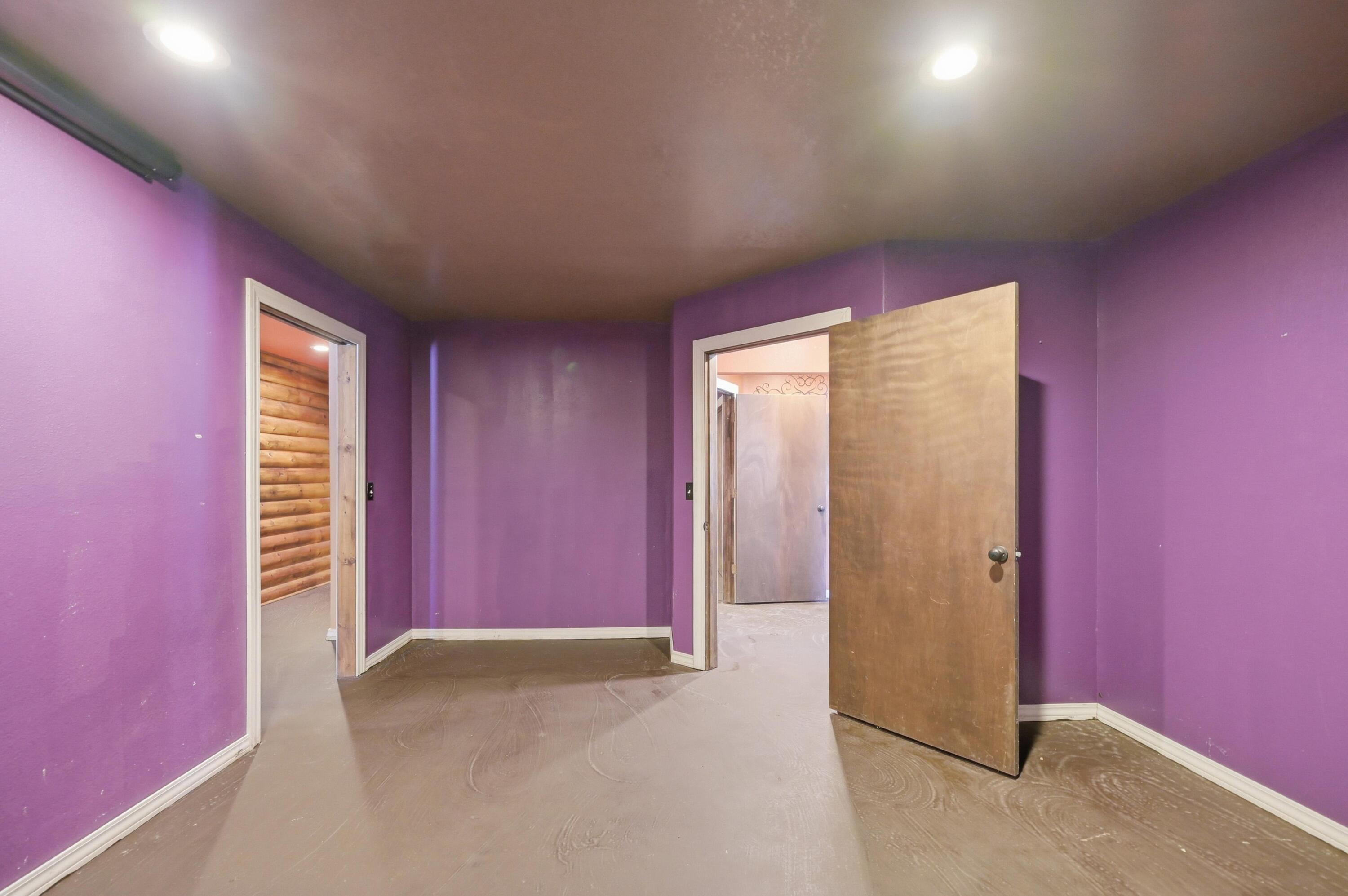 212 East Washington Avenue Property Photo 17