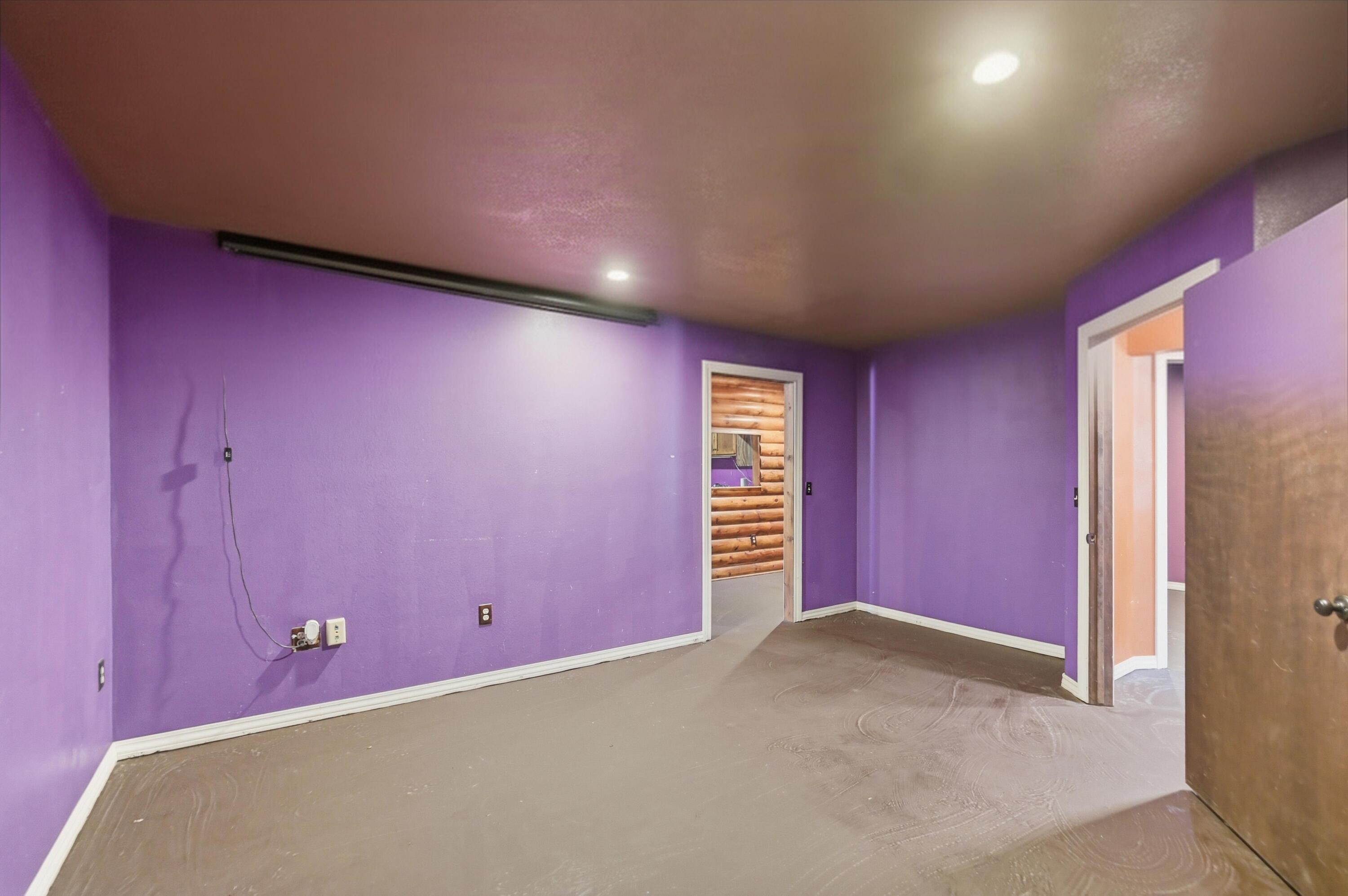 212 East Washington Avenue Property Photo 18