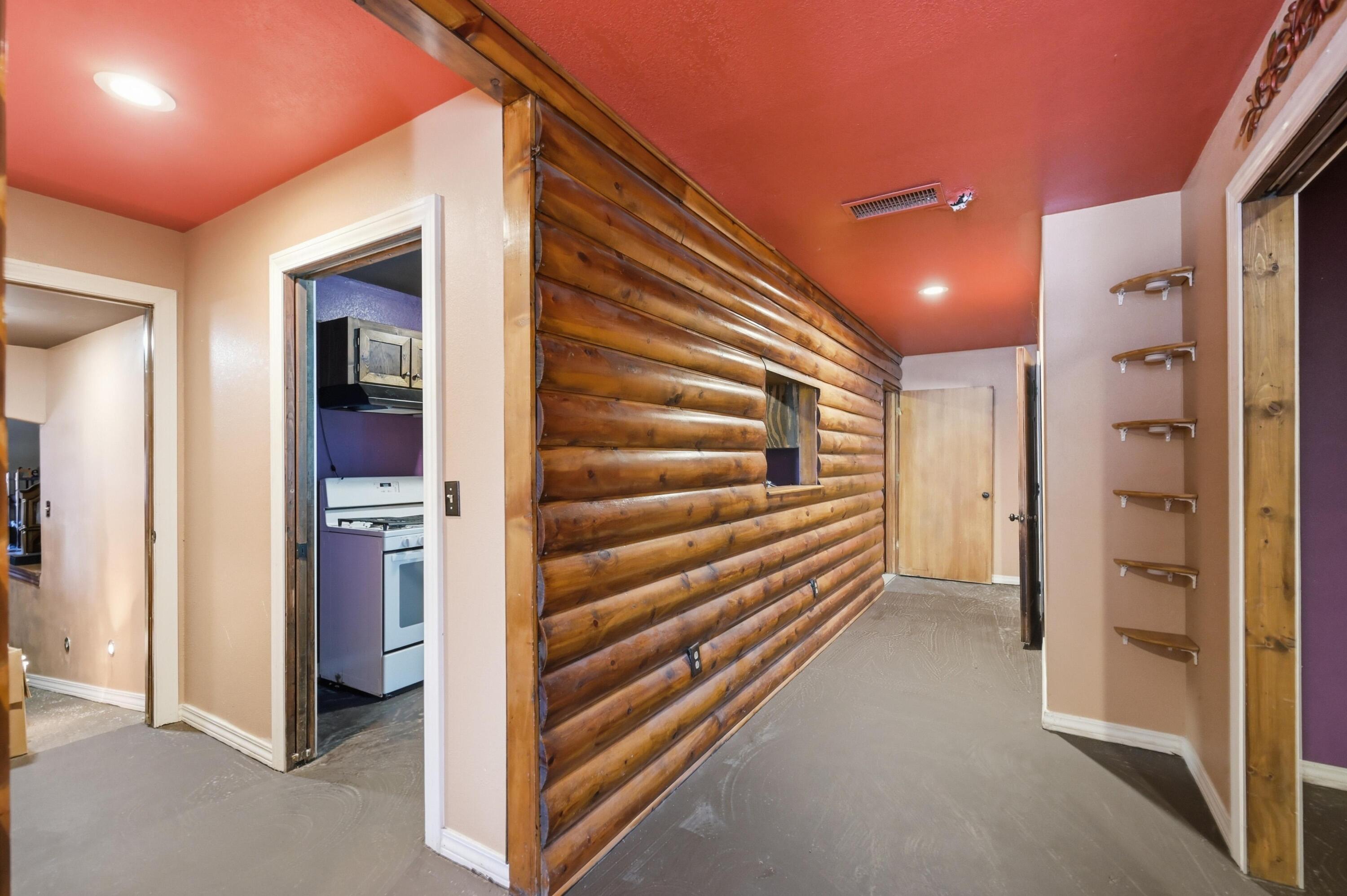 212 East Washington Avenue Property Photo 19