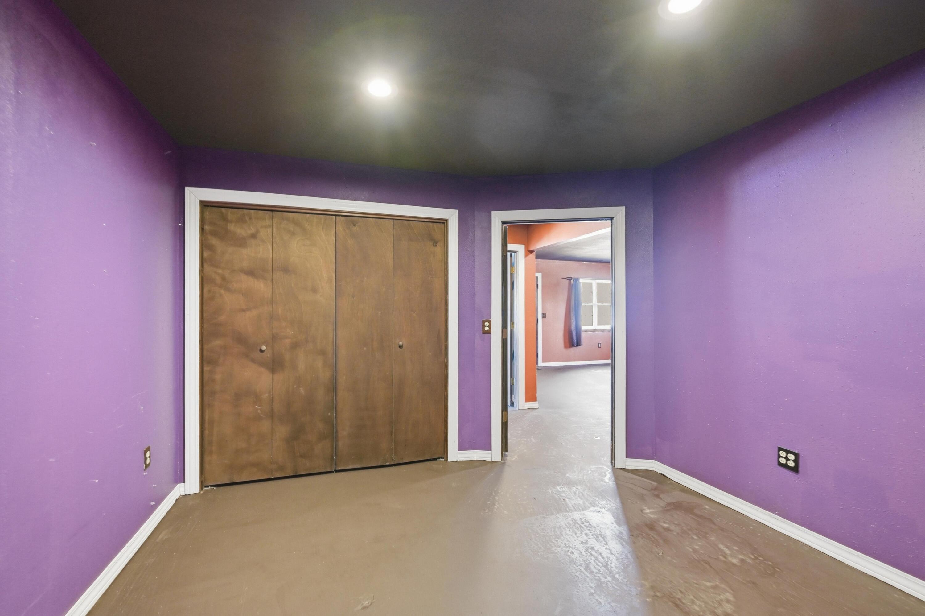 212 East Washington Avenue Property Photo 13