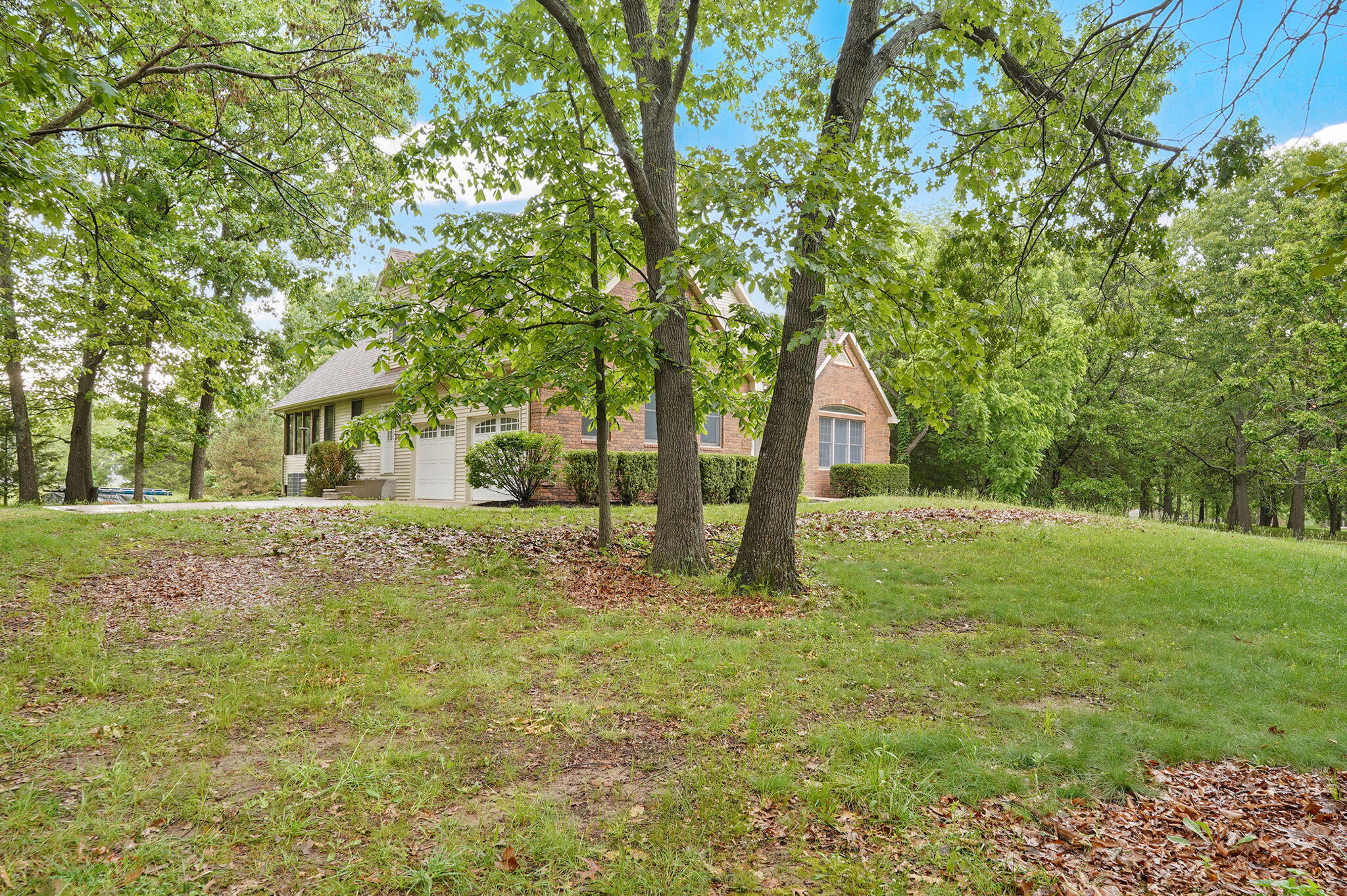 1088 Indian Grove Lane Property Photo 4