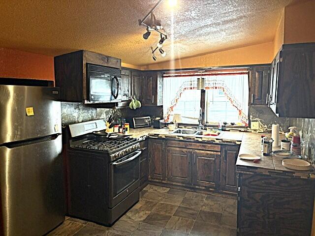 126 East Pleasant Street Property Photo 12