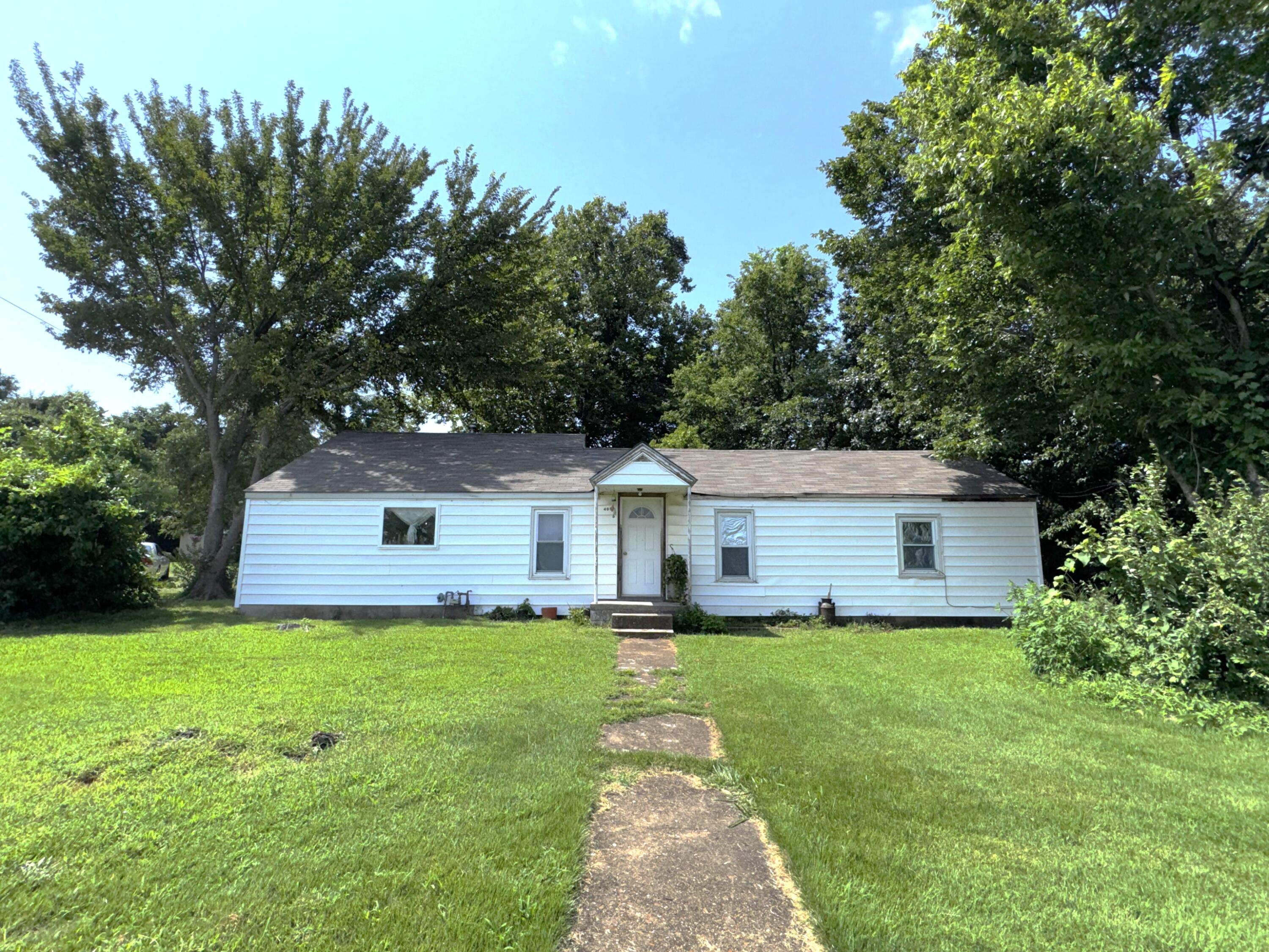 405 South Highway J Property Photo 1