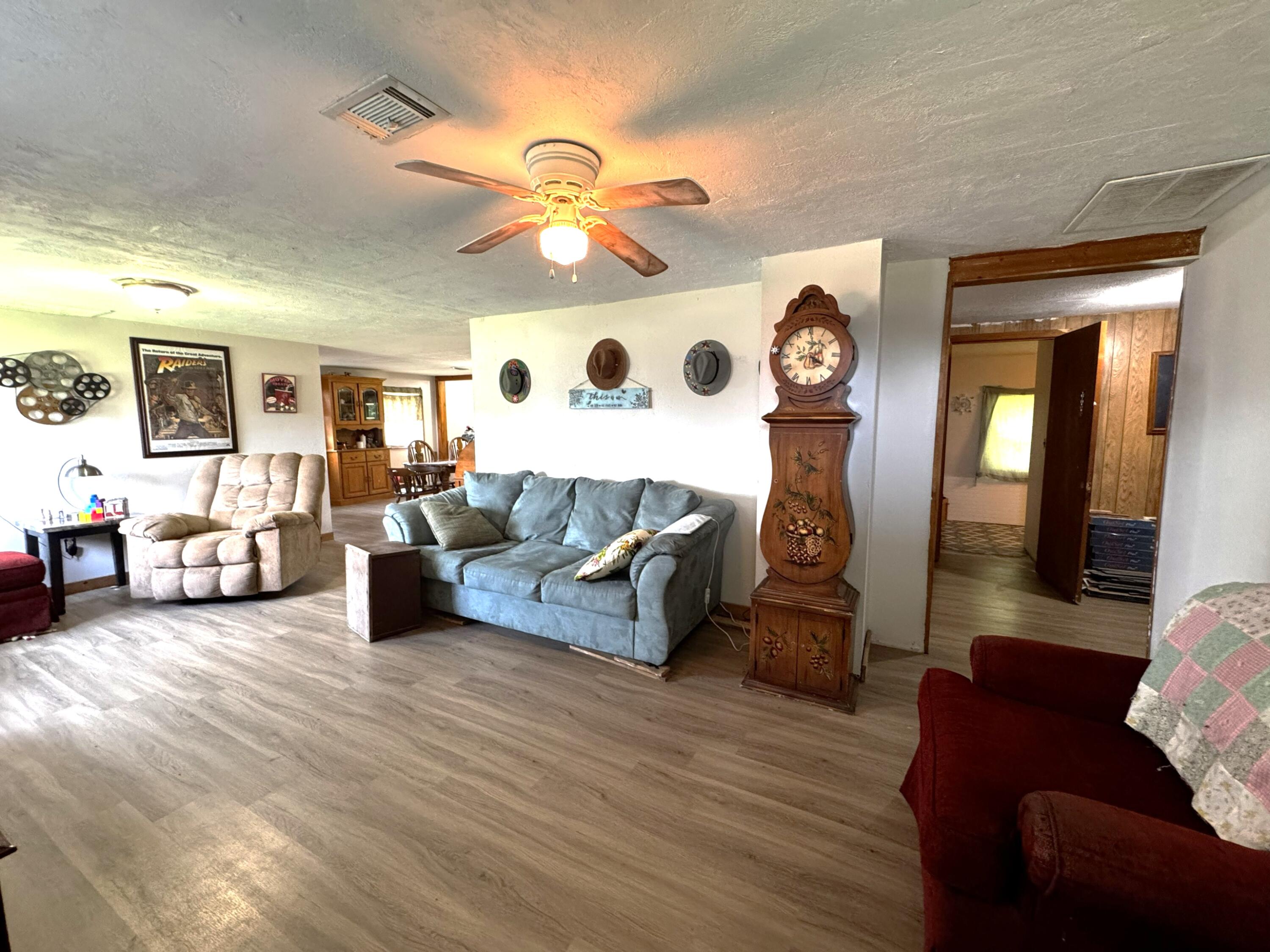 405 South Highway J Property Photo 6