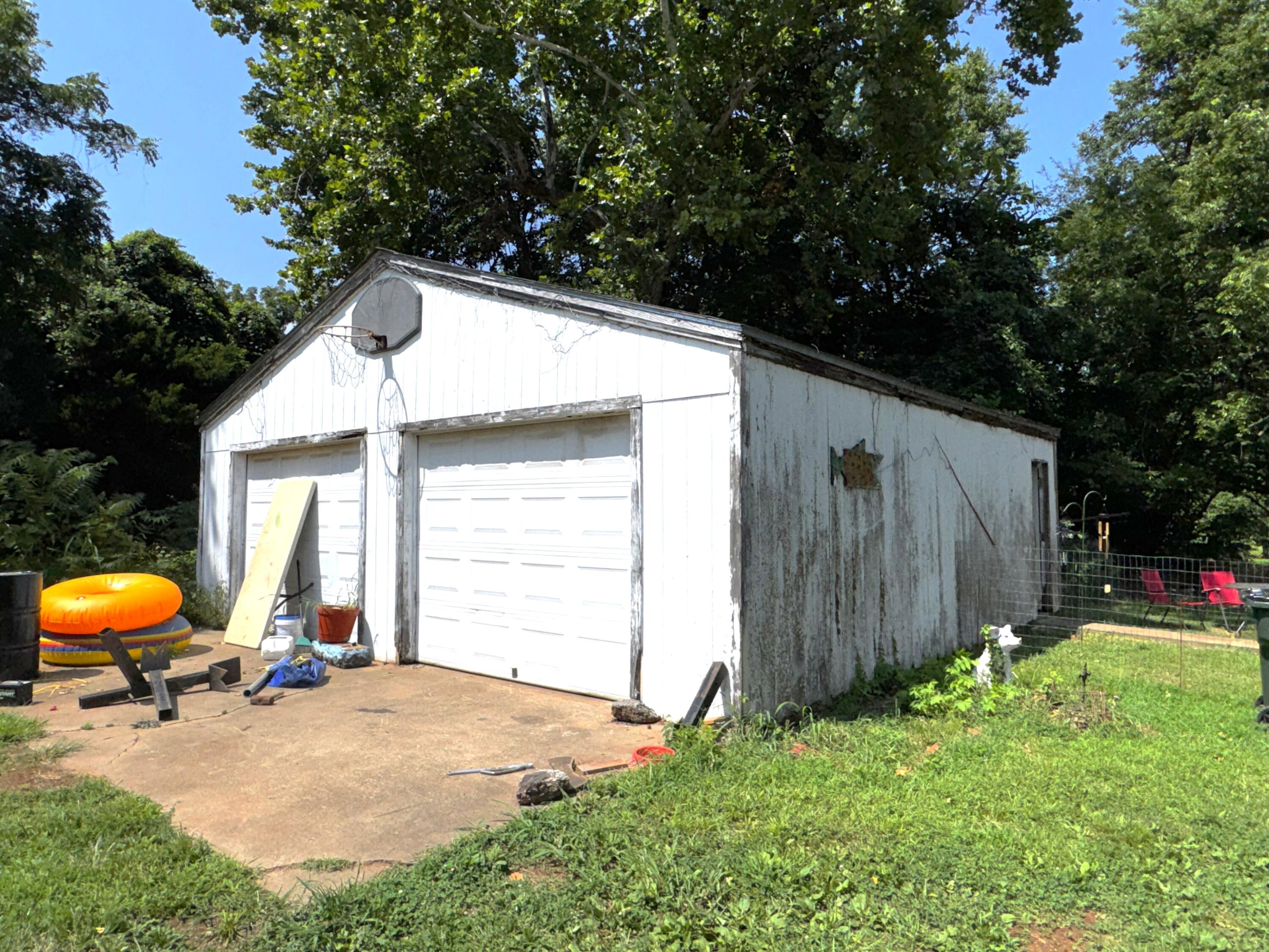 405 South Highway J Property Photo 10