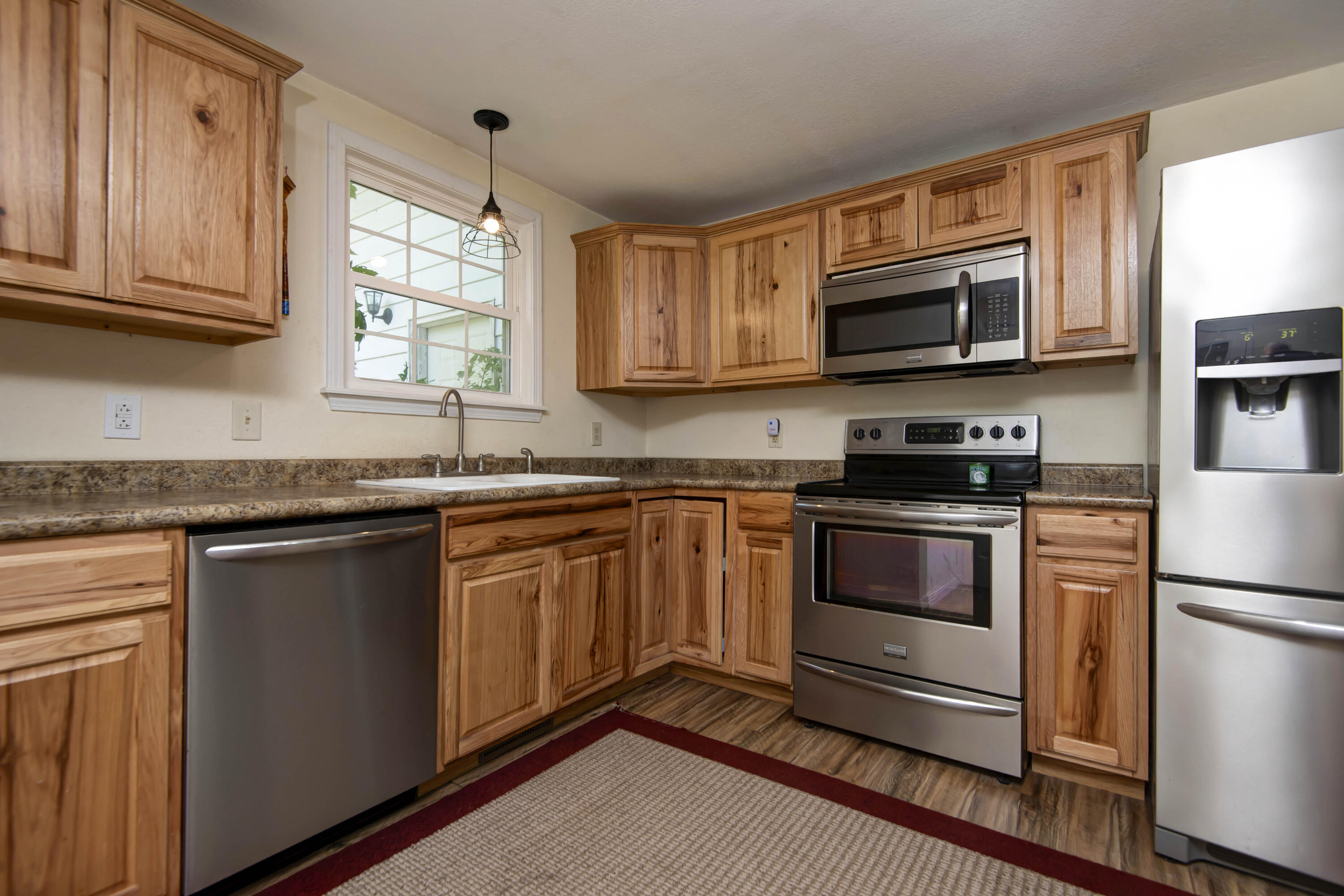 7781 West State Highway 266 Property Photo 7