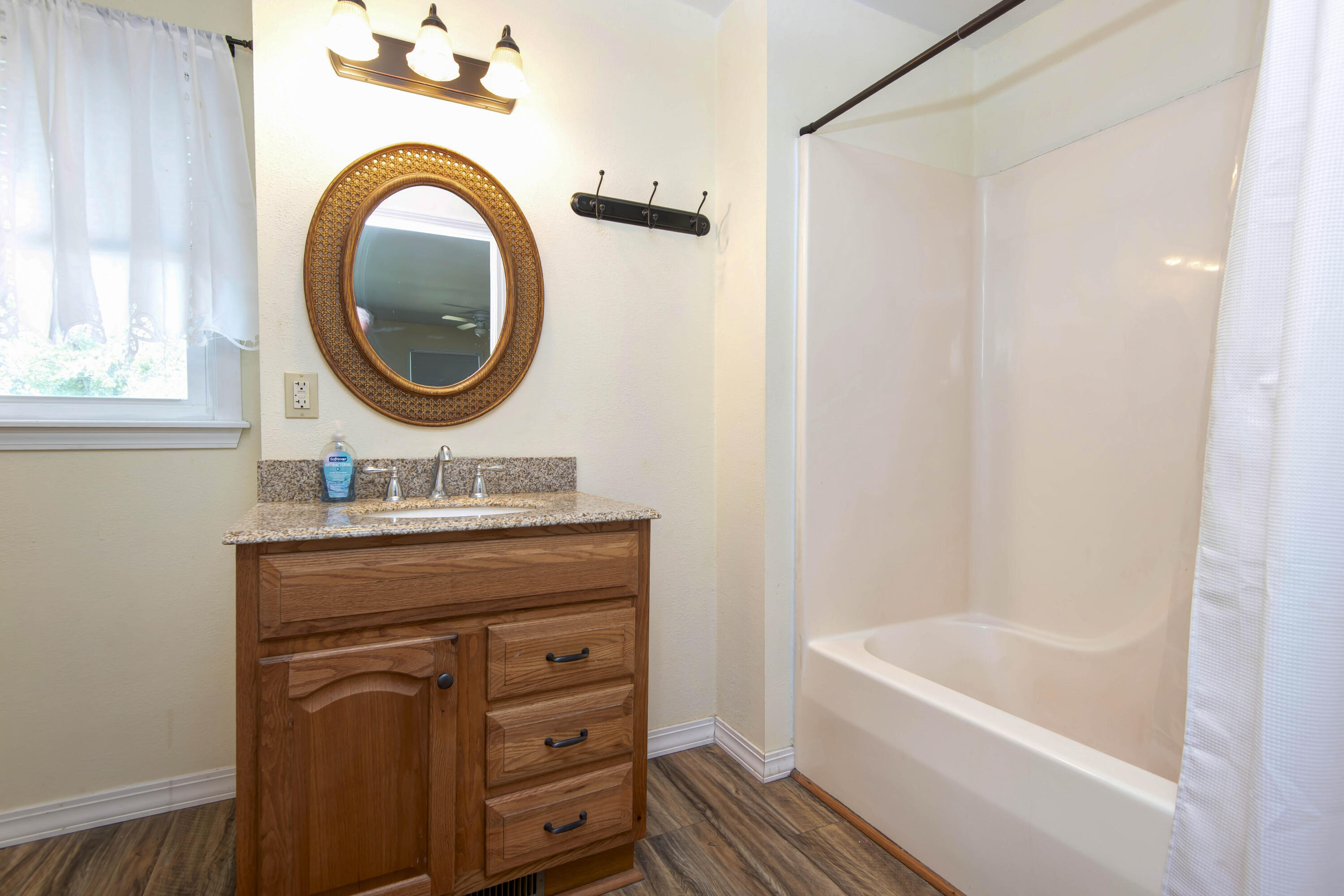 7781 West State Highway 266 Property Photo 20