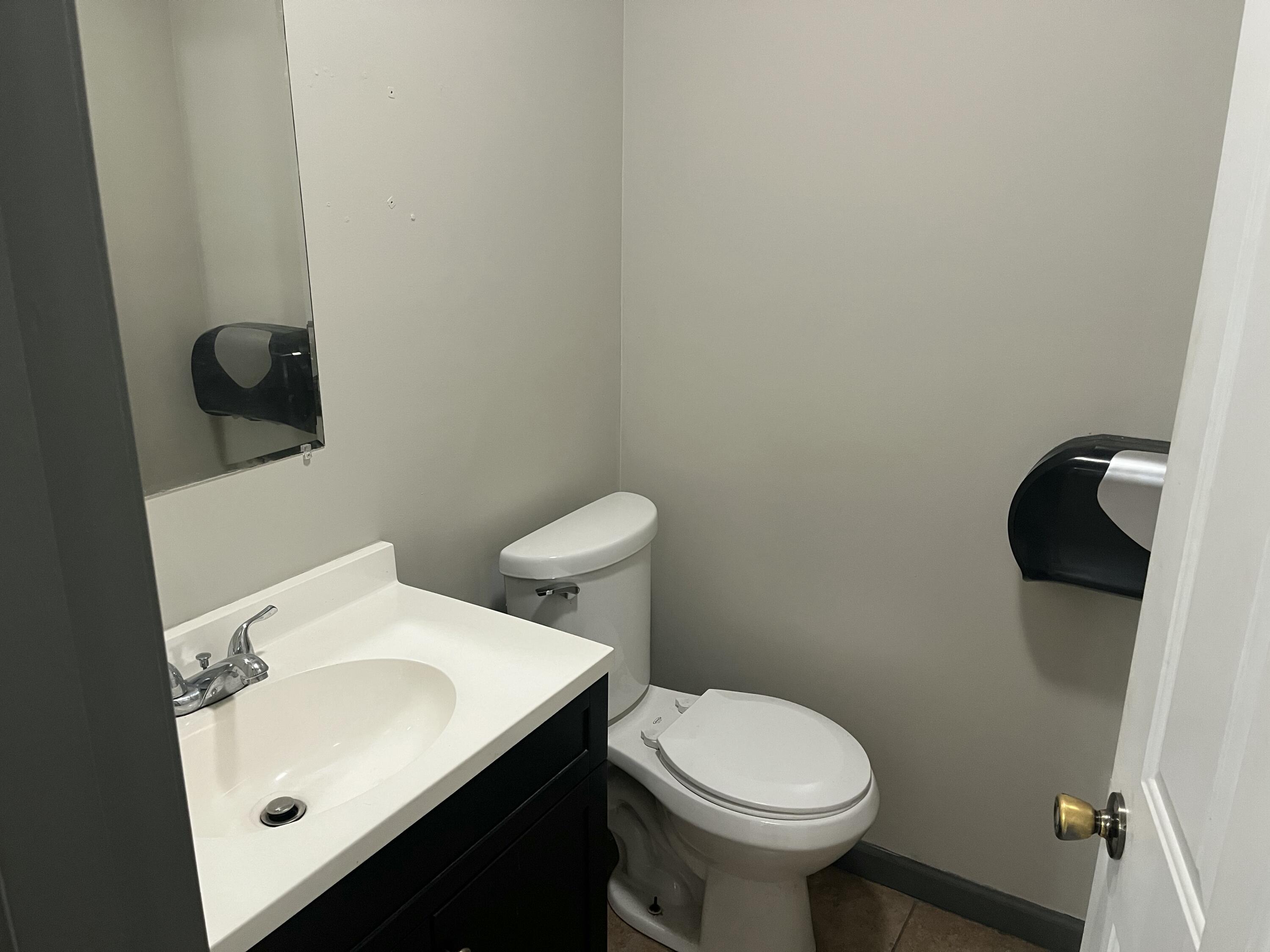 828 Commercial Street Property Photo 5