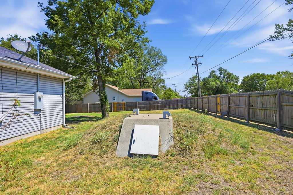 115 South Mccoy Avenue Property Photo 7