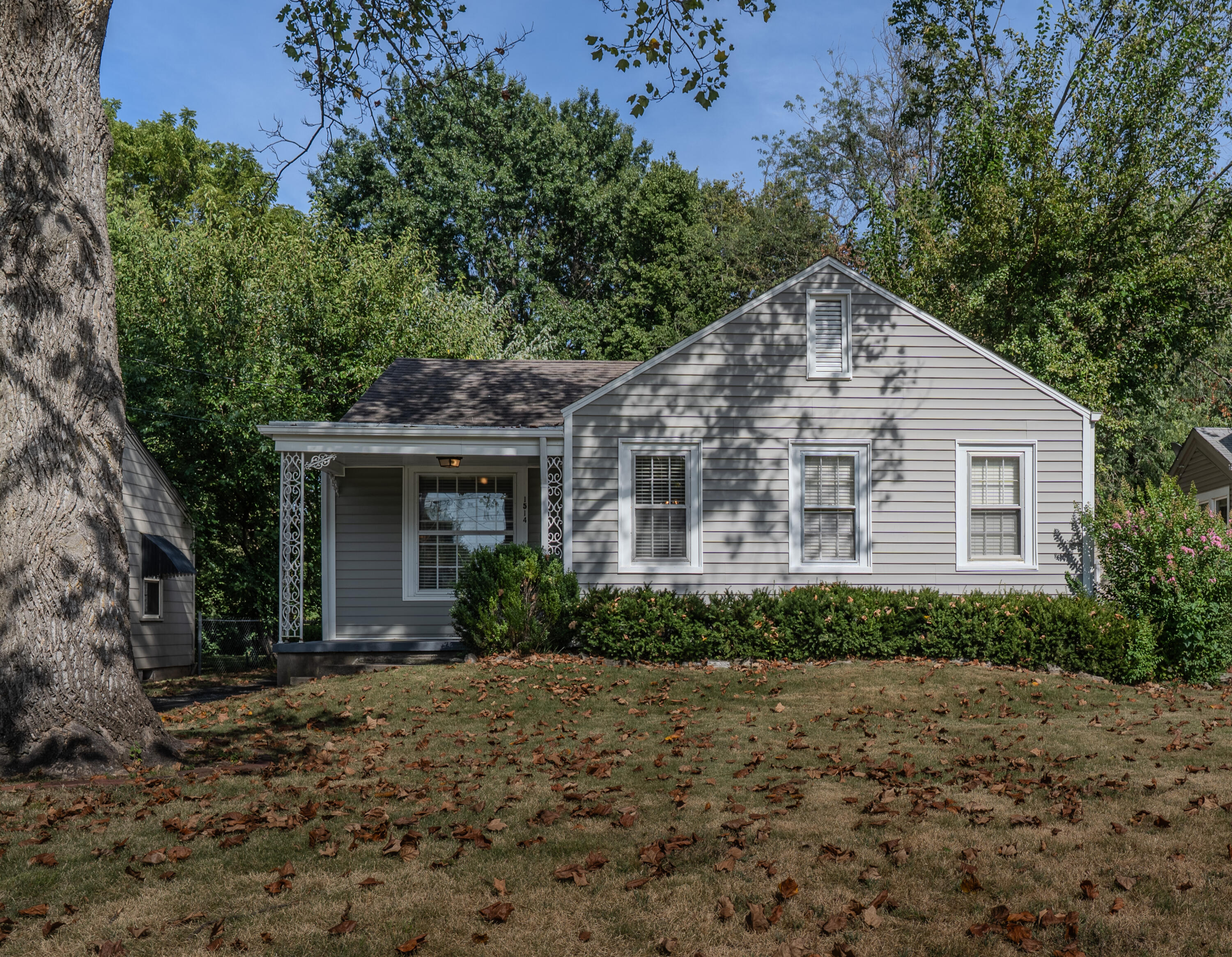 1514 South Kickapoo Avenue Property Photo 1