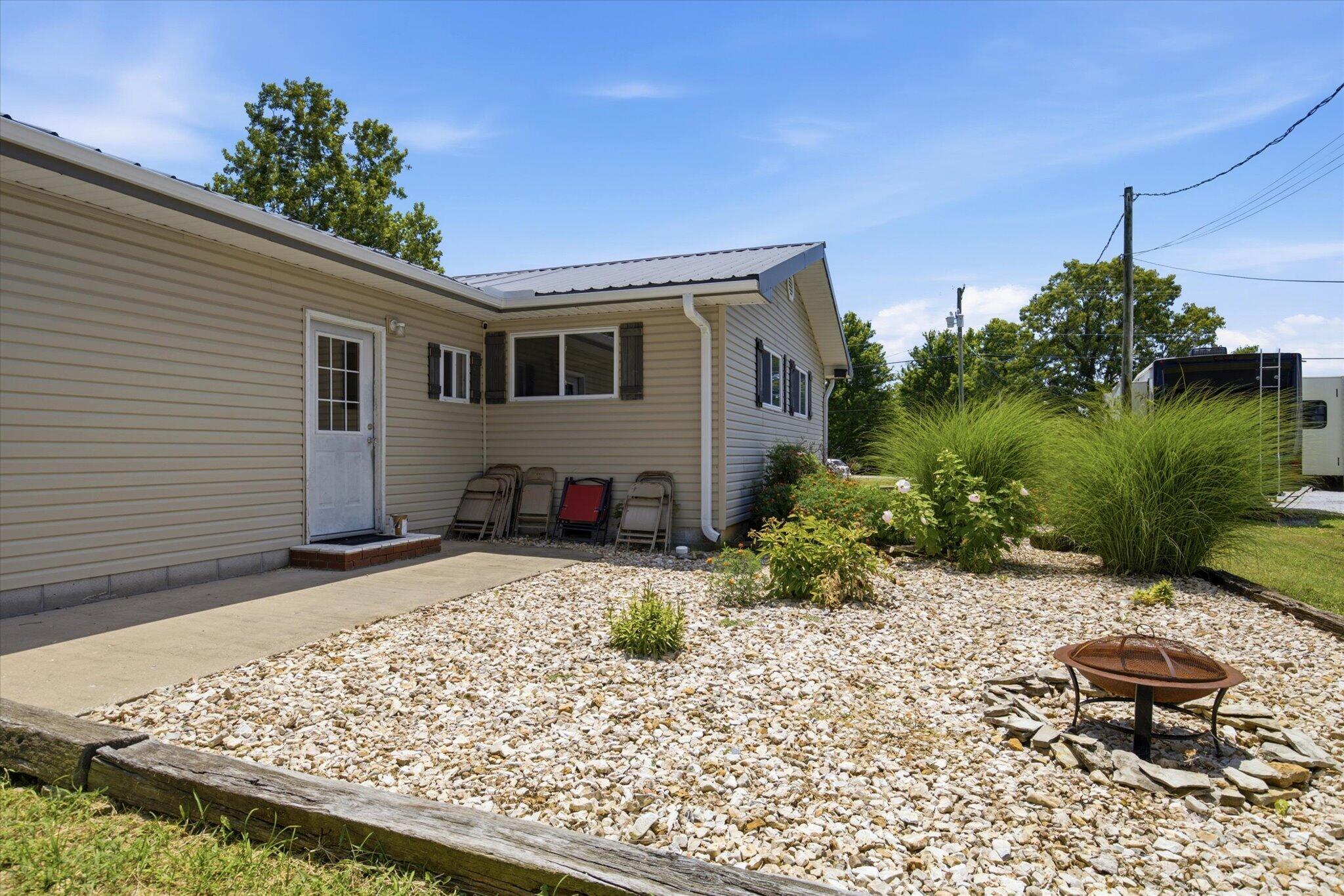 1225 East Church Street Property Photo 3