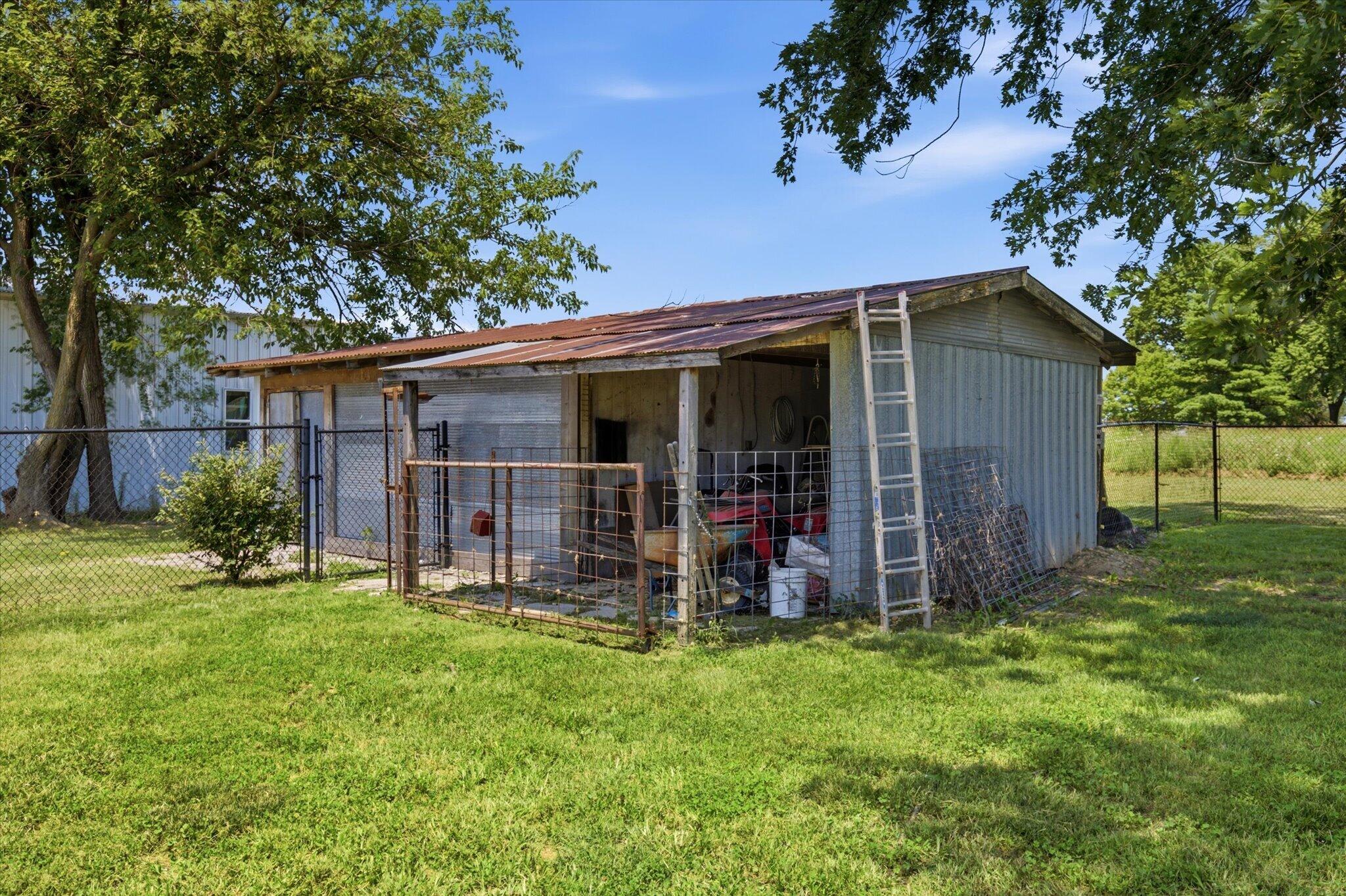 1225 East Church Street Property Photo 22