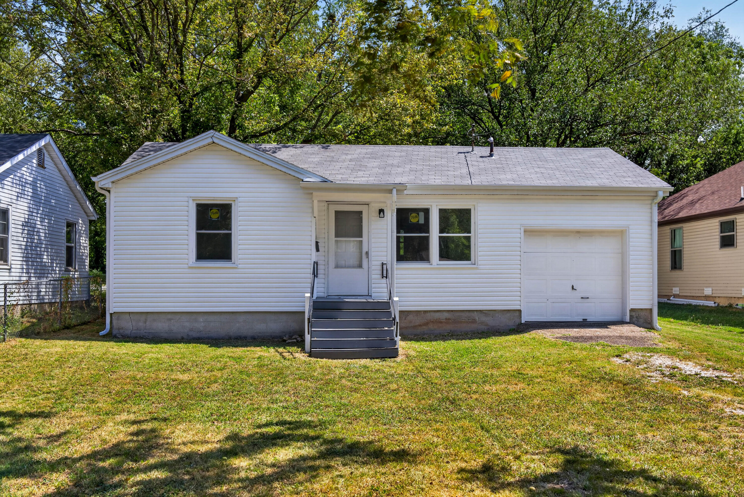 2120 North Fort Avenue Property Photo 1